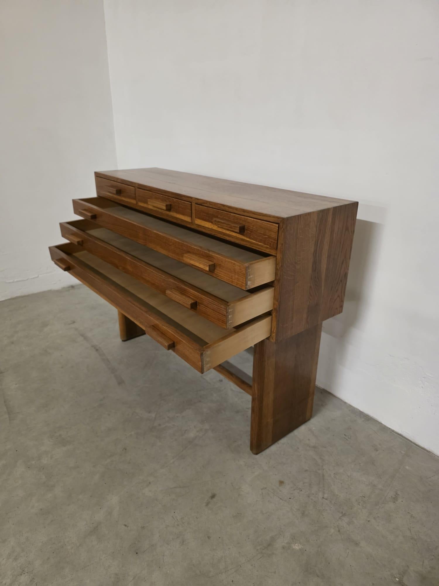Commode d'horloger en chêne des années 1950, fabrication italienne en vente 6