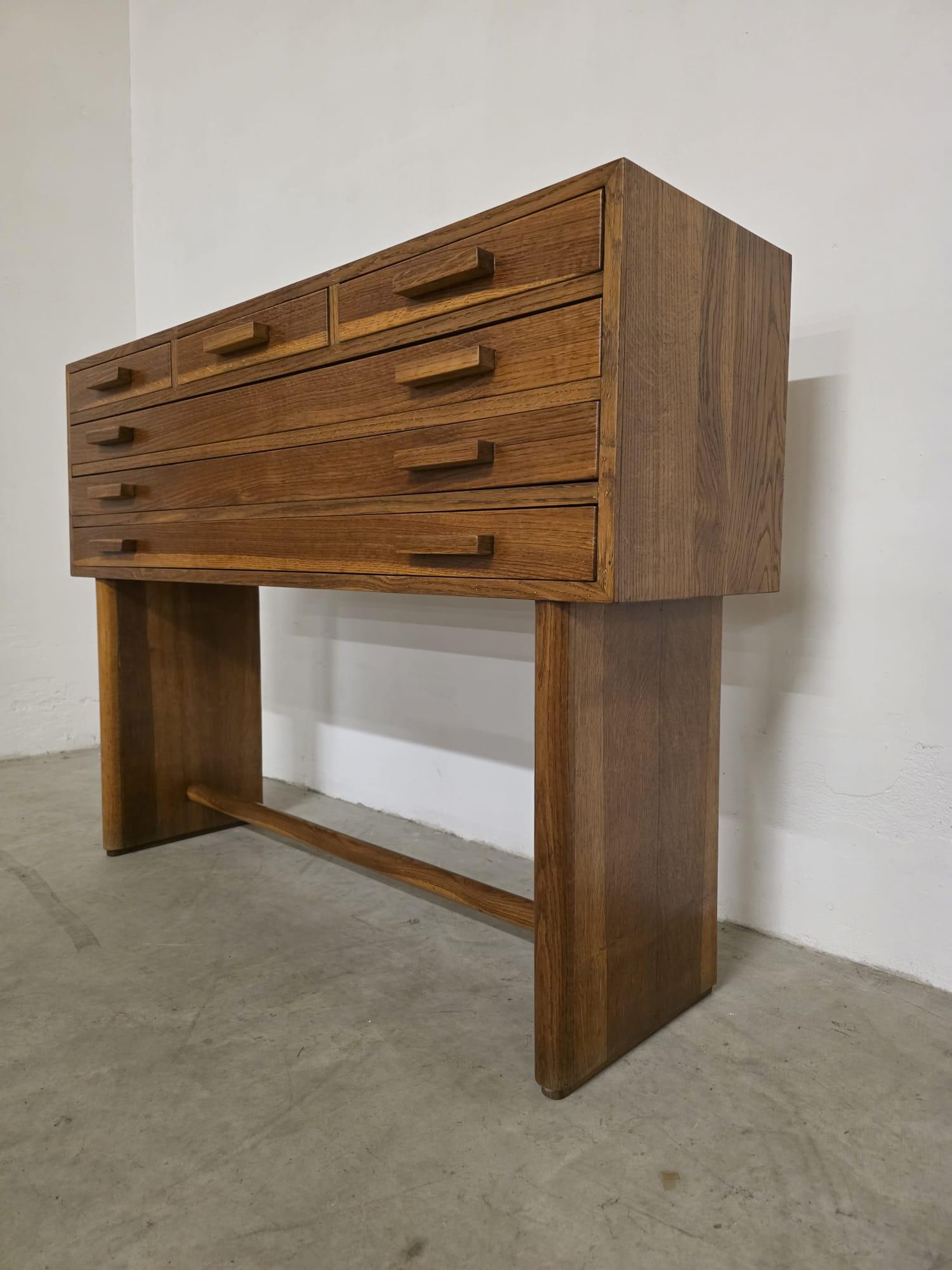 Mid-20th Century Commode d'horloger en chêne des années 1950, fabrication italienne en vente