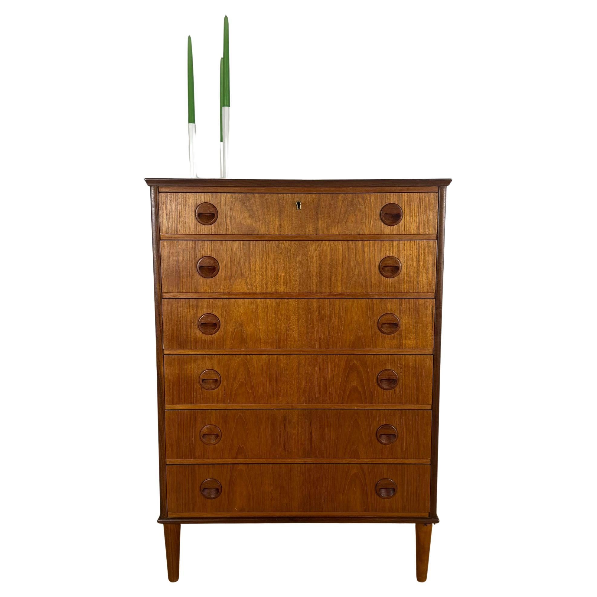 Cassettiera danese anni '60 in teak