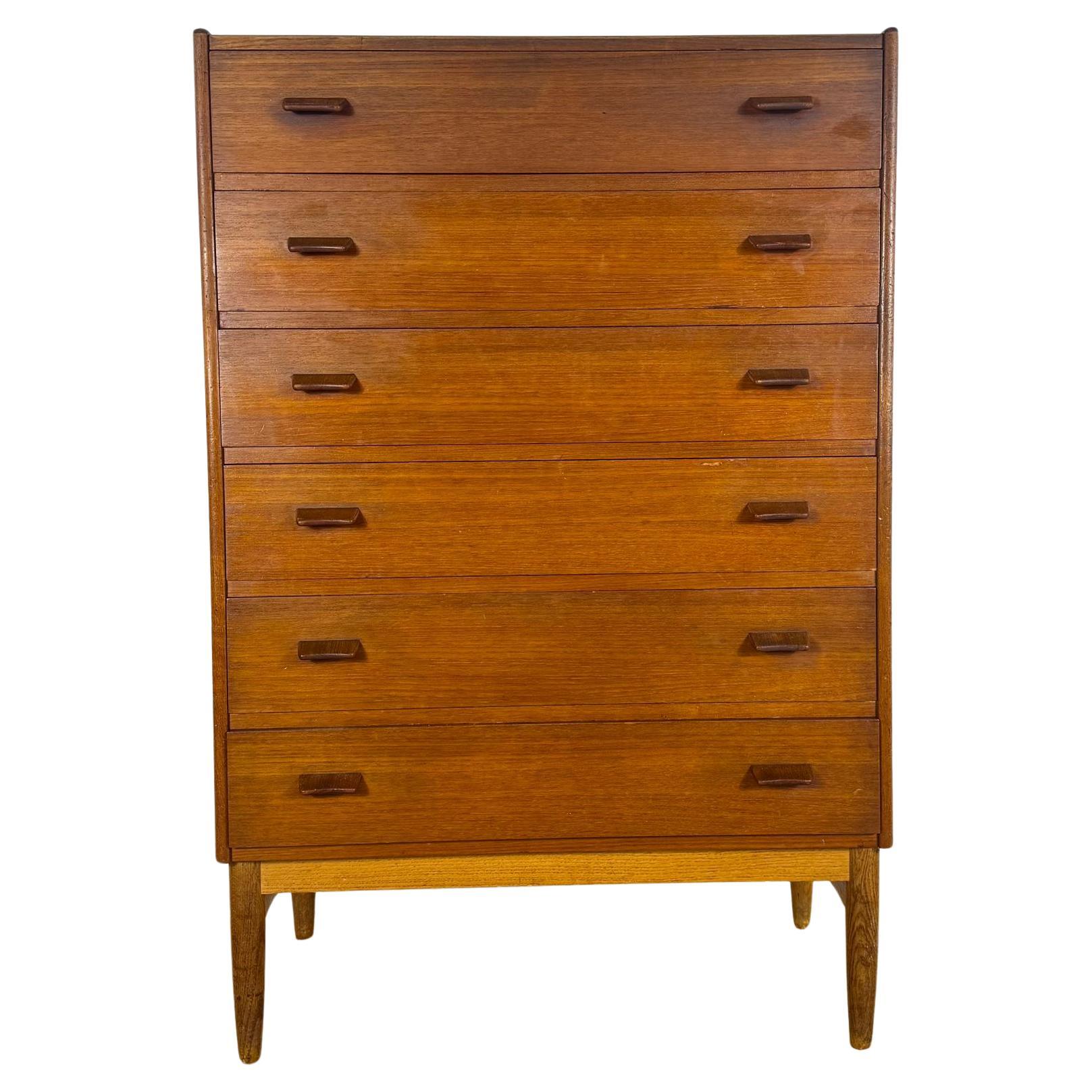 Cassettiera danese anni '60 in teak Mid-Century