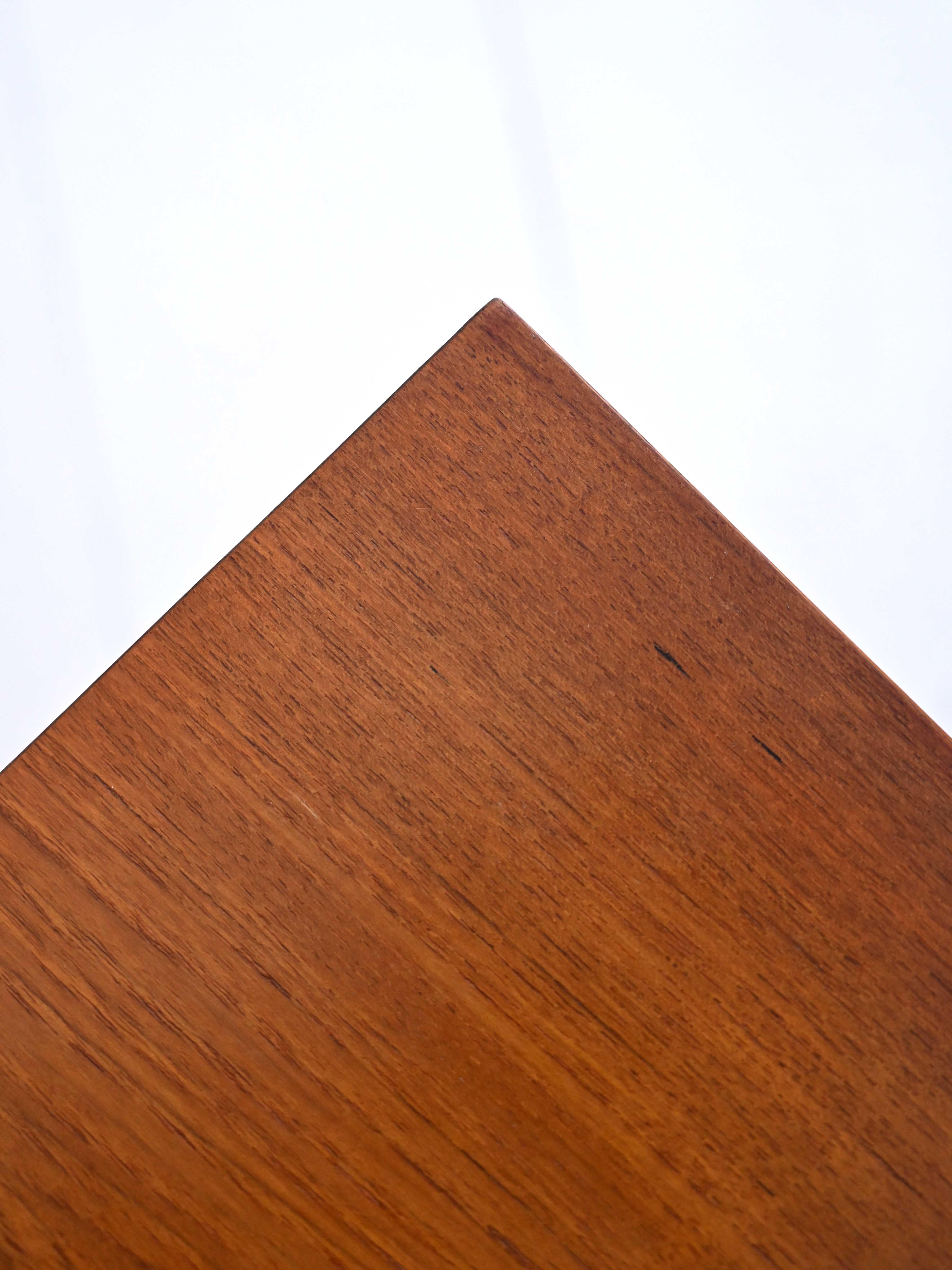 Mid-20th Century Danish vintage 1950s chest of drawers - Metal handles