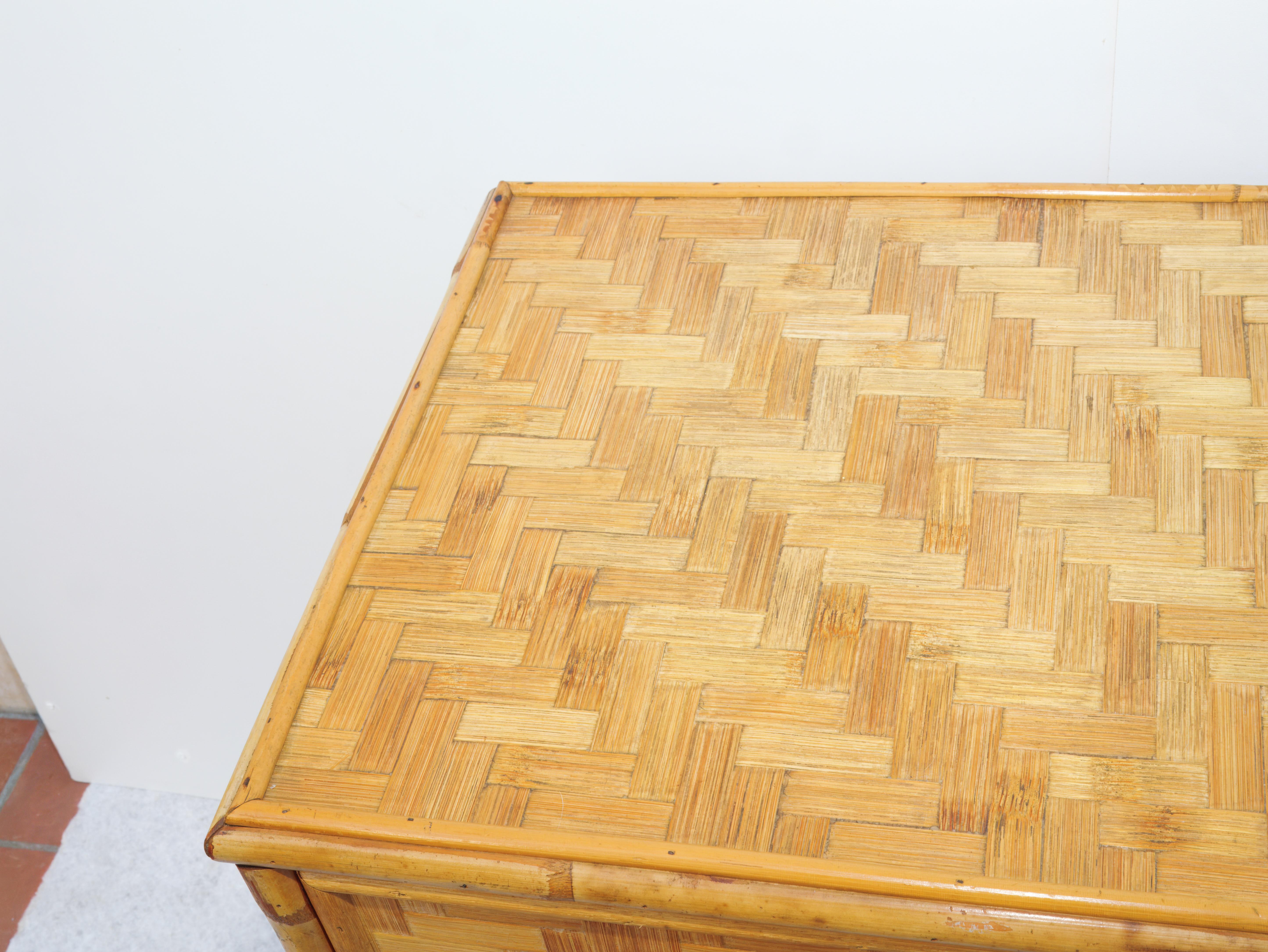 Mid-Century moderno Cassettiera in bambù e bambù pressato, Anni '70 in vendita