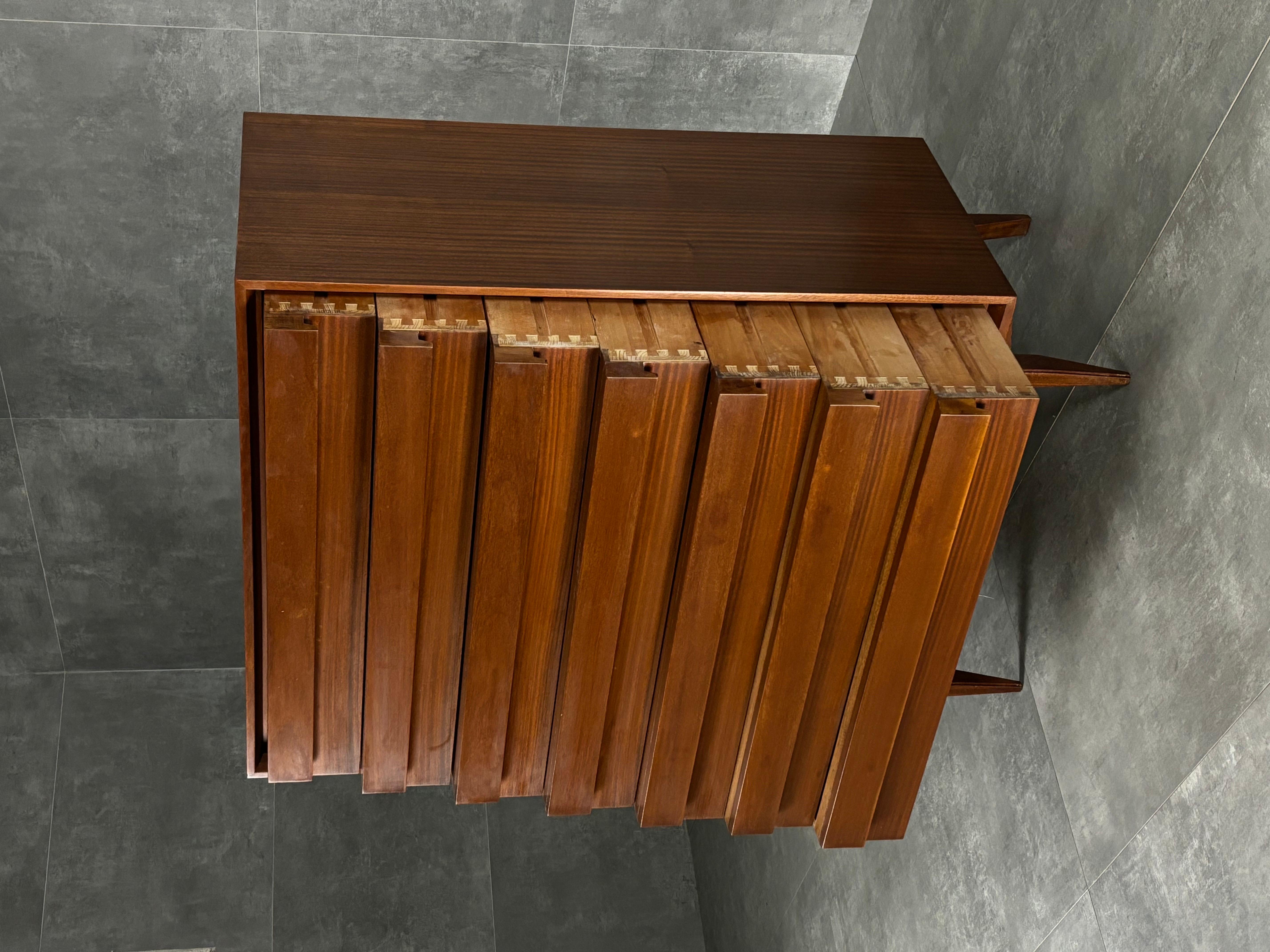 Cassettiera in legno, 1960s In condizioni buone in vendita a Quarrata, IT