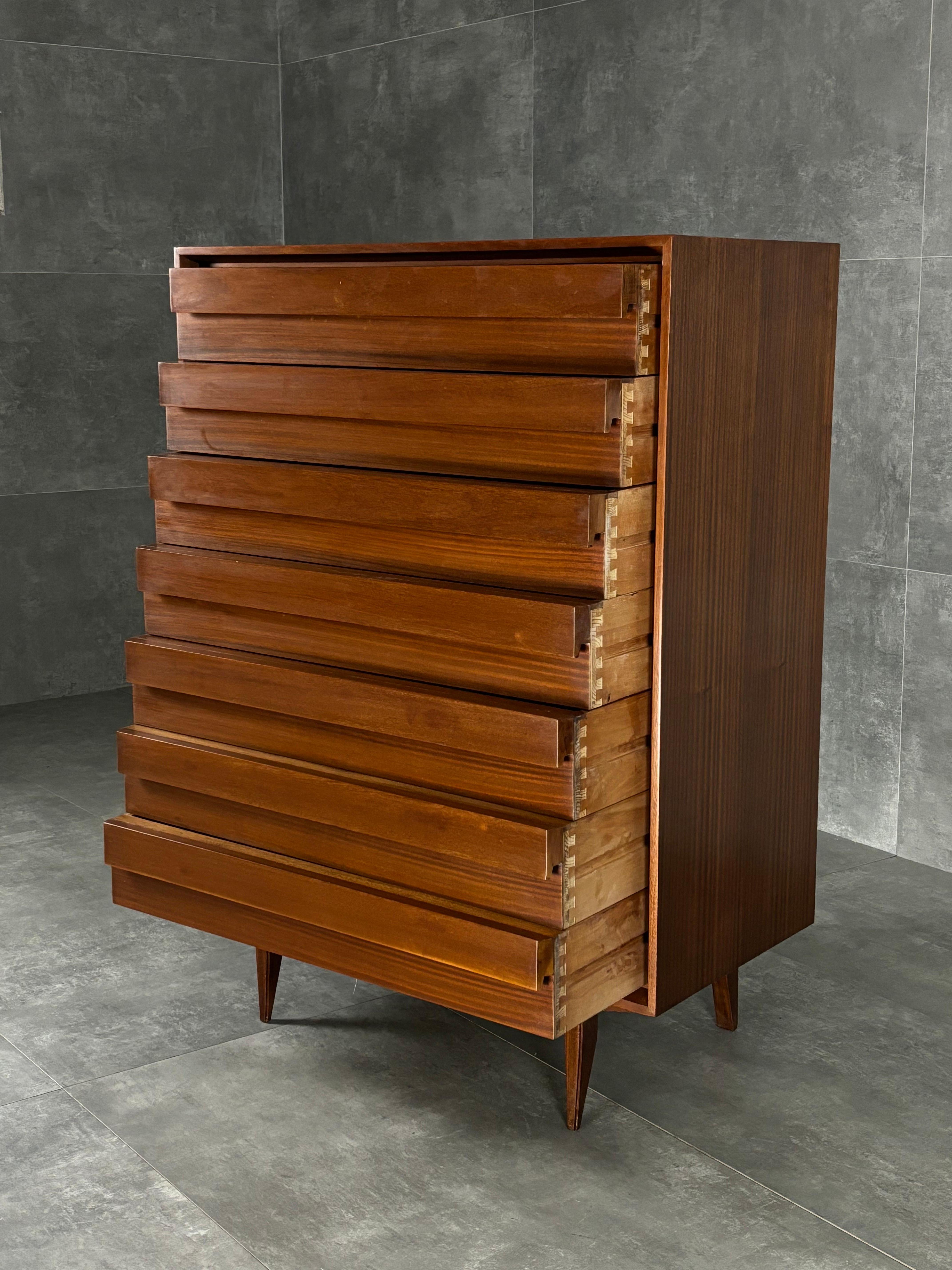 Wooden chest of drawers, 1960s In Good Condition For Sale In Quarrata, IT