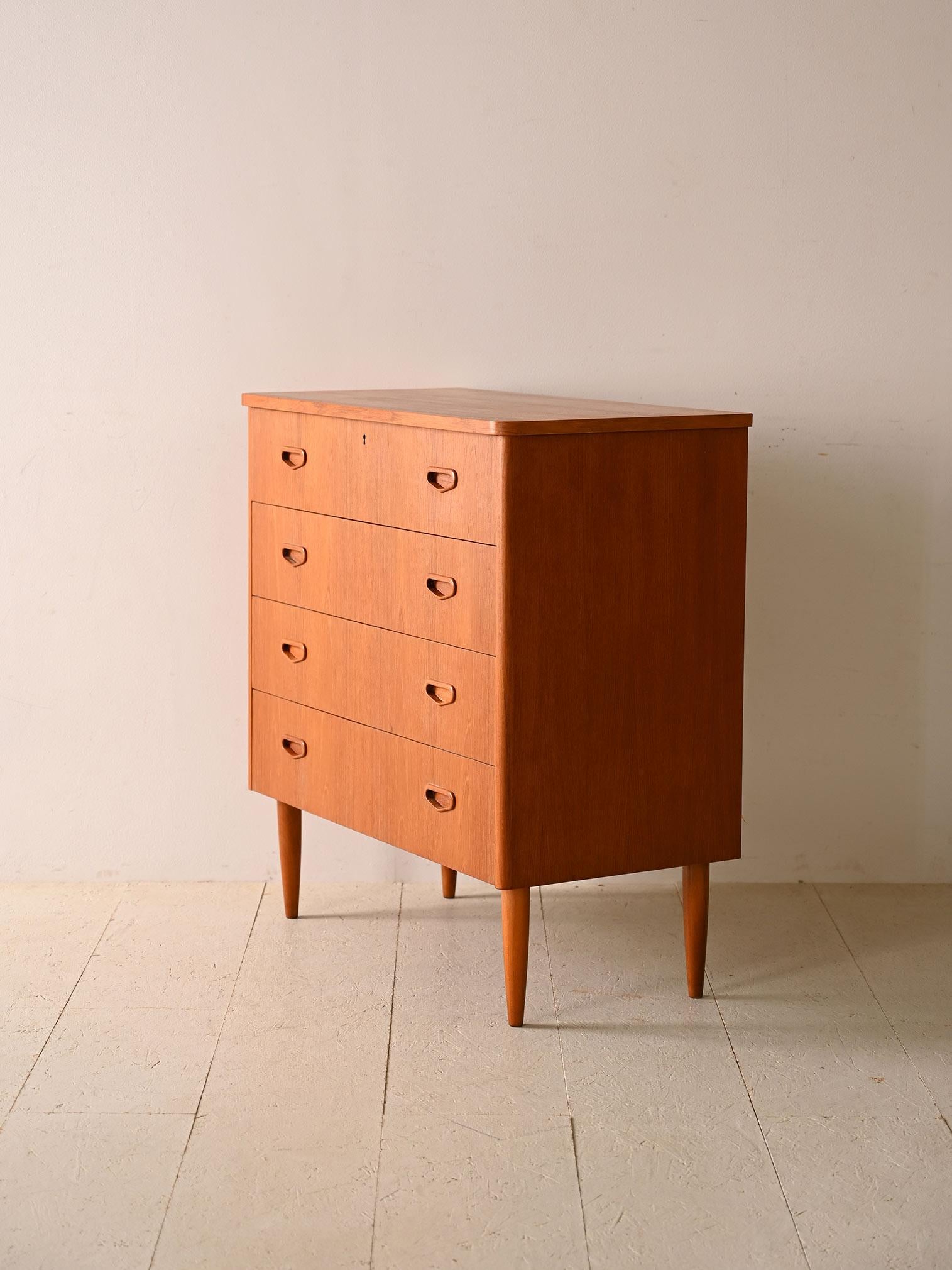 Scandinavian Teak chest of drawers with 4 drawers and lock For Sale