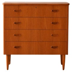 Vintage Teak chest of drawers with 4 drawers and lock