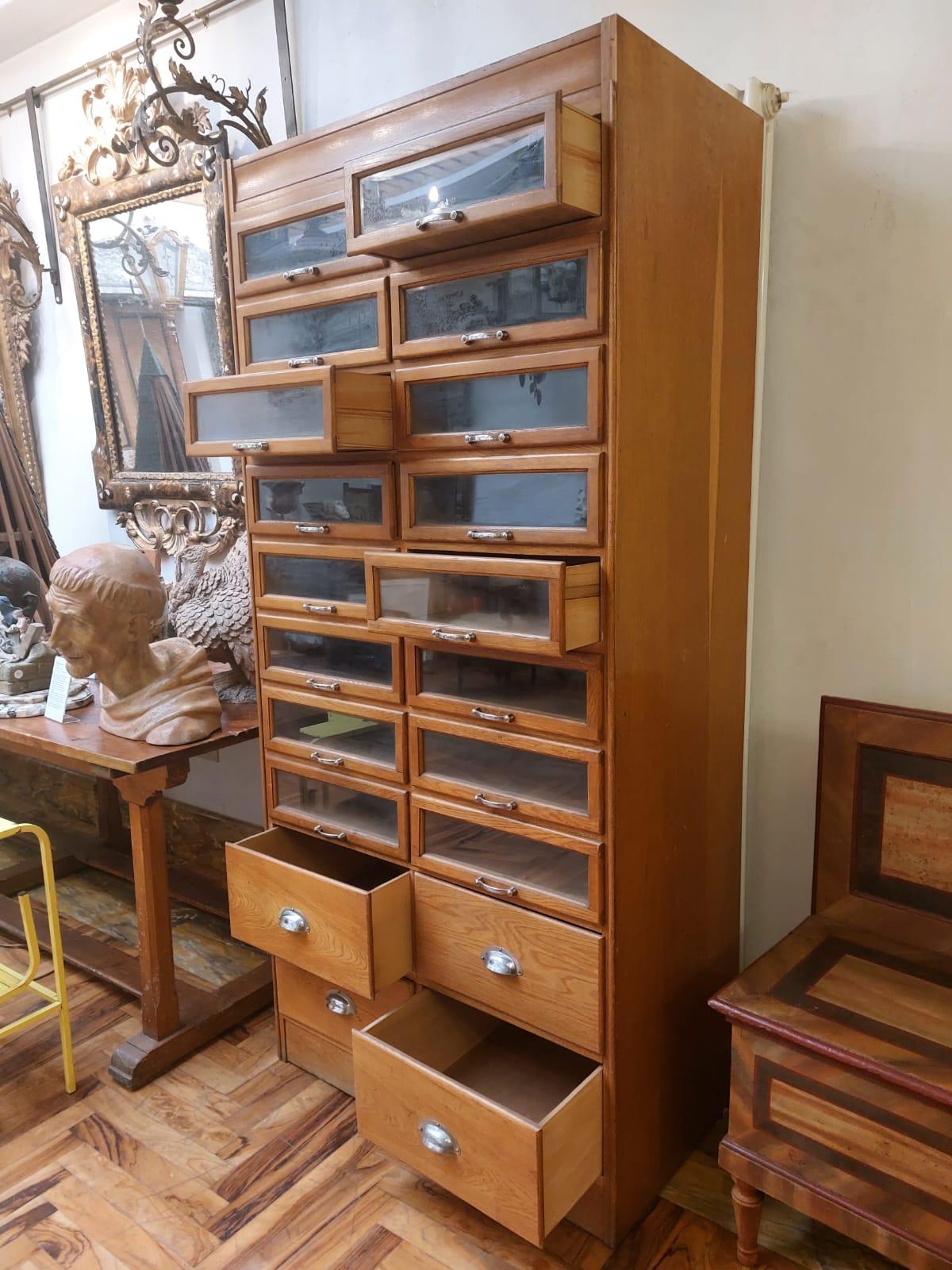 Commode en chêne blond anglais Bon état - En vente à Milano, IT