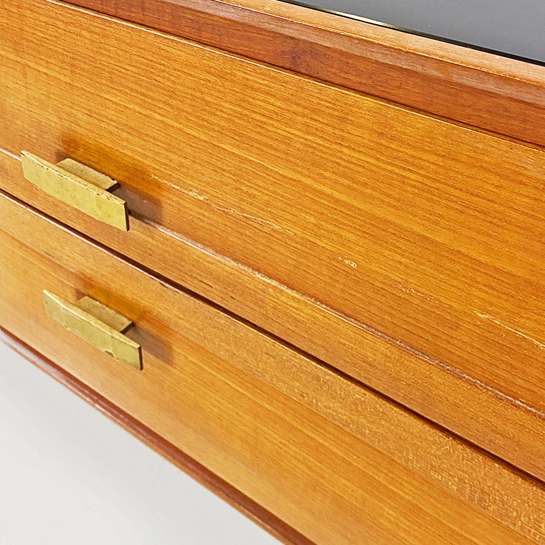 Italian chest of drawers, wood, glass and brass details, Vittorio Dassi, 1950s In Good Condition For Sale In MIlano, IT