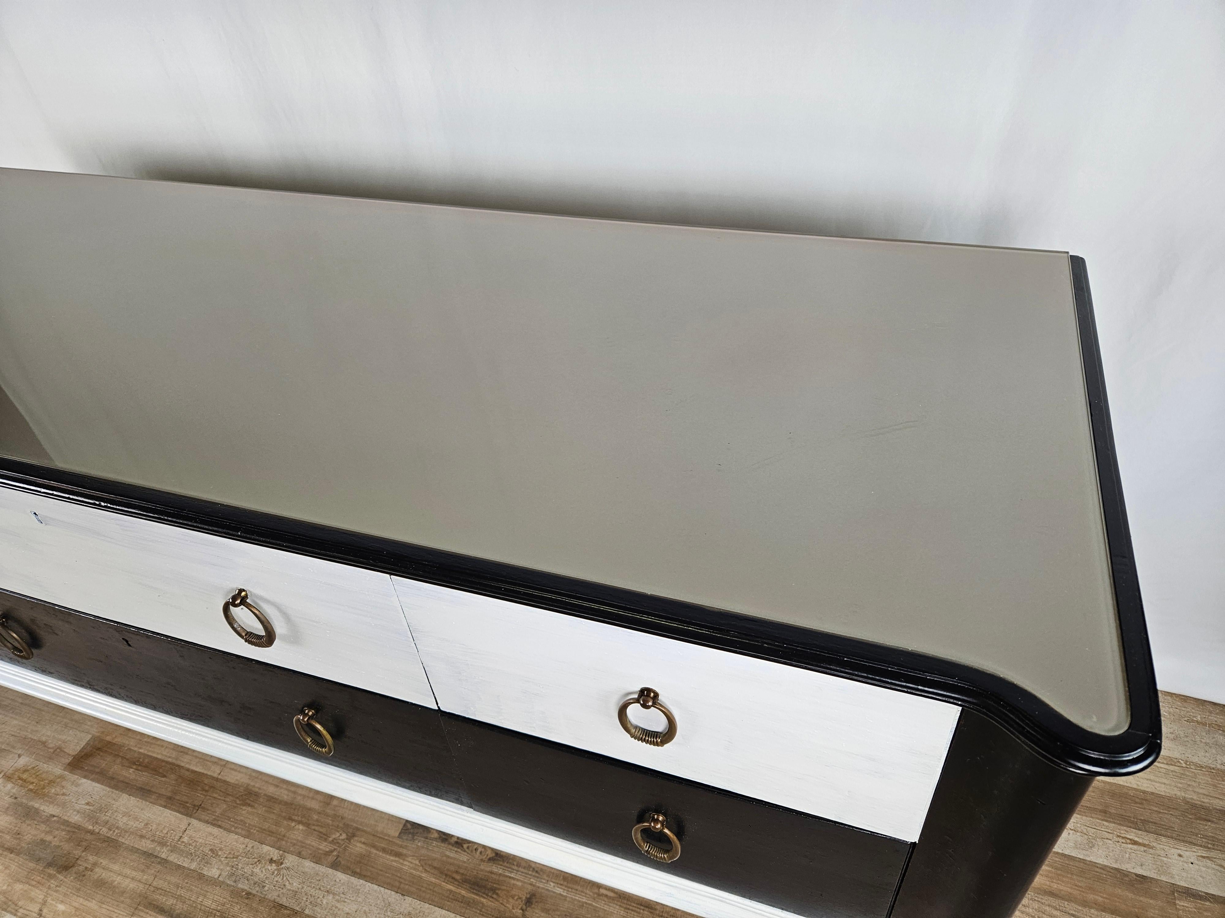 Mid-20th Century Black white lacquered chest of drawers with glass top 20th century For Sale