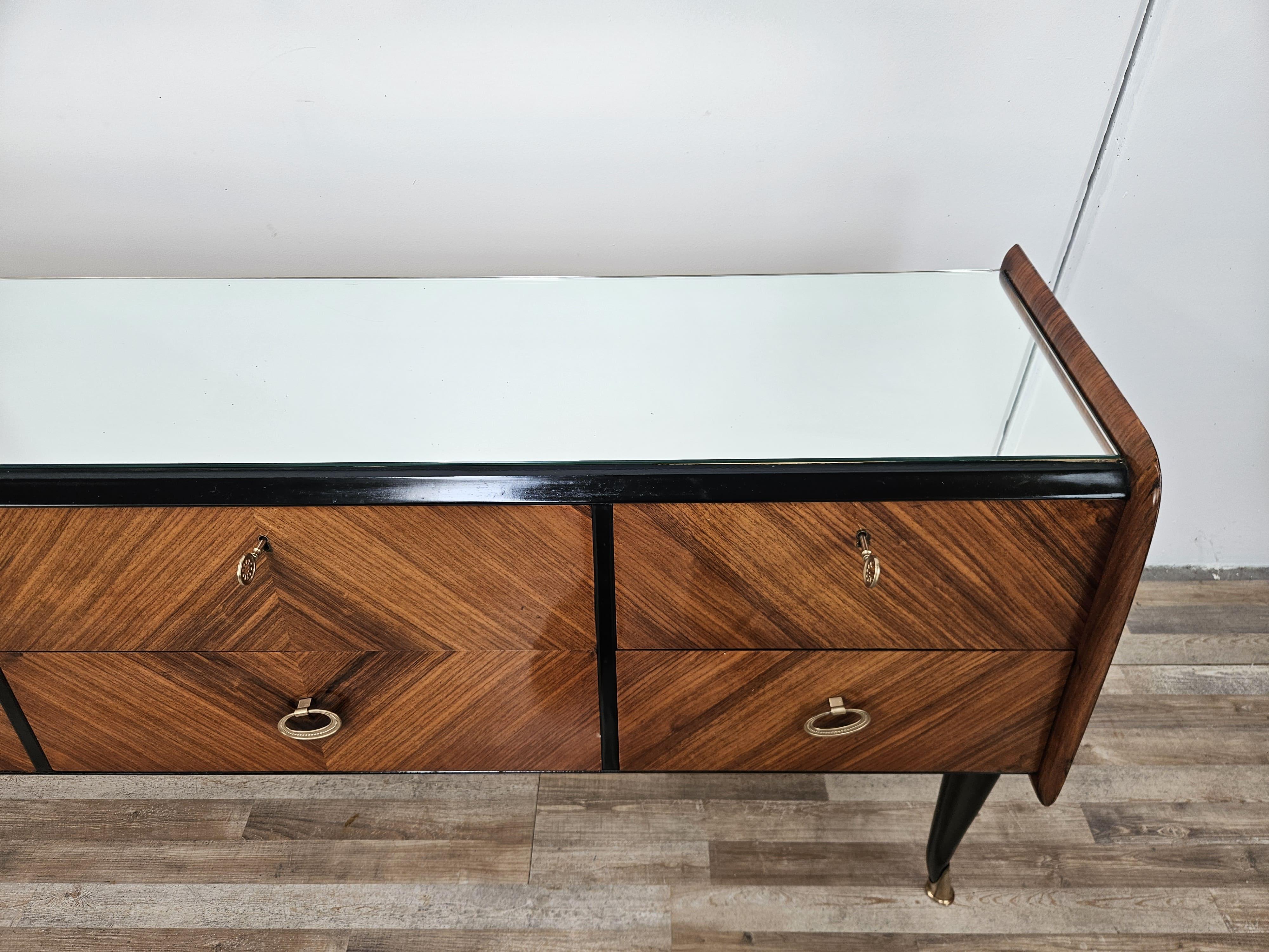 Italian Commode en acajou et miroir du milieu du siècle dernier des années 1950 en vente