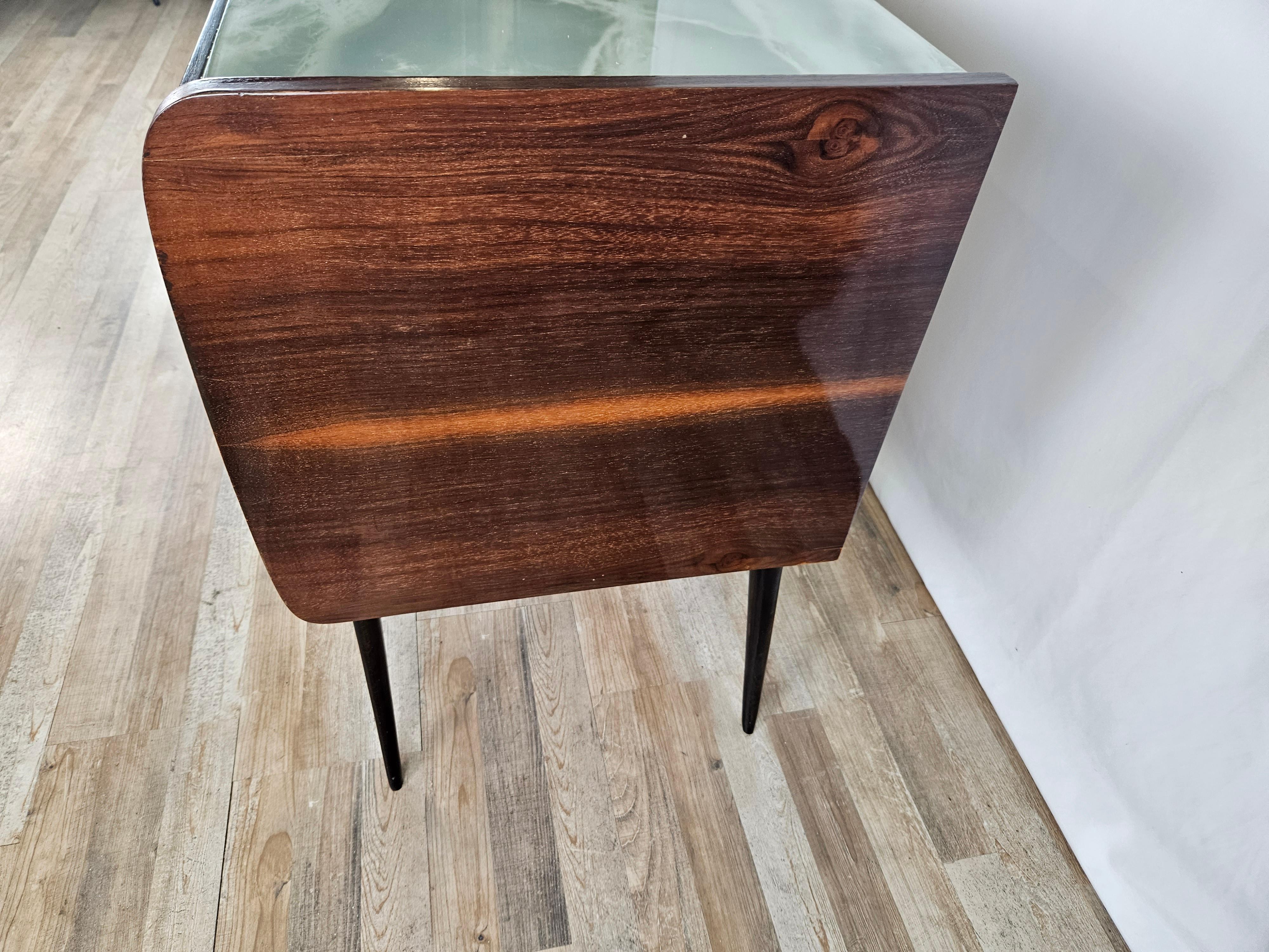 Italian Mid Century chest of drawers with stained glass and six drawers with brass handles For Sale