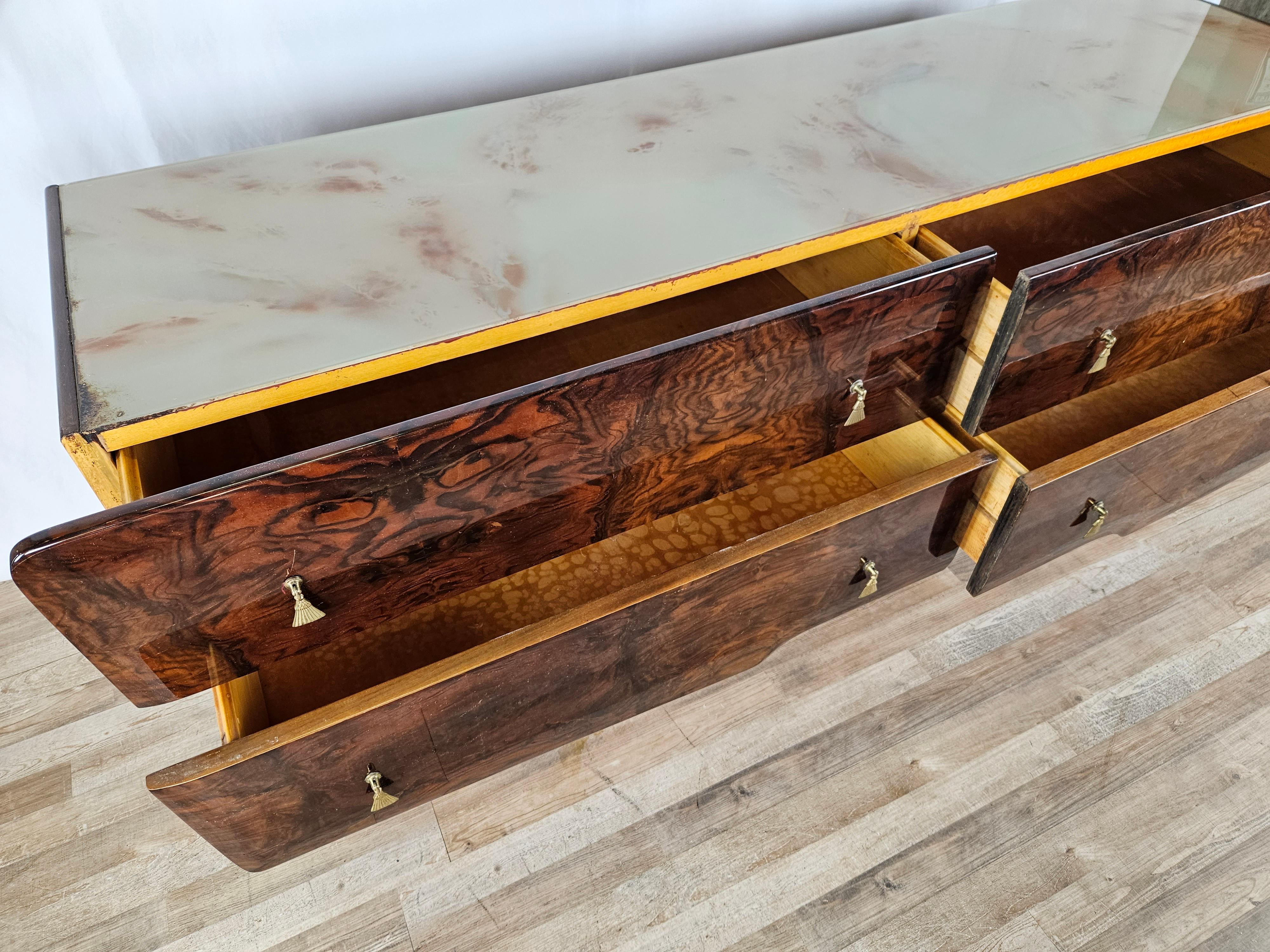 Mid Century Kommode mit Glas und Schubladen im Angebot 7