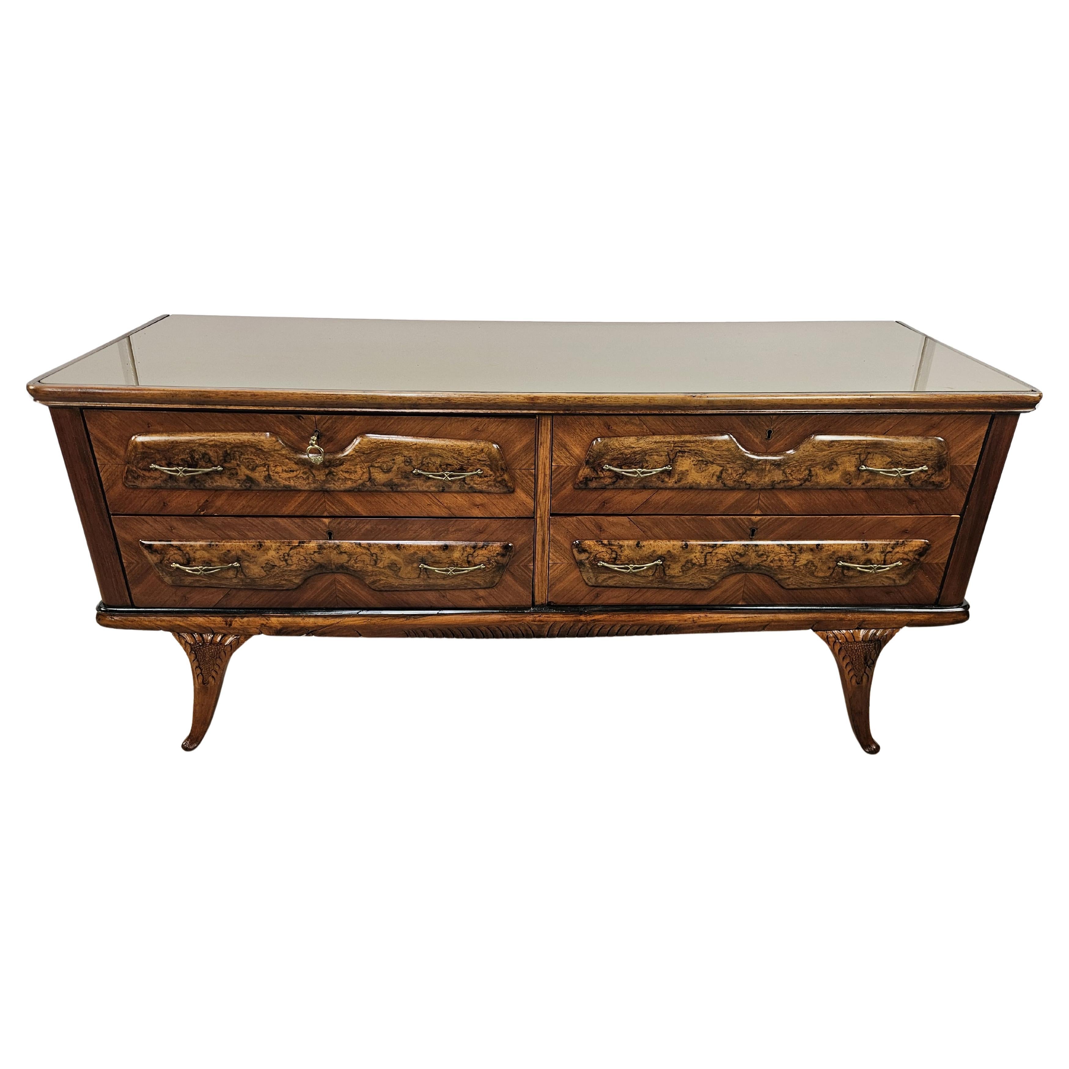 Mid Century Kommode in Nussbaum mit Glasplatte