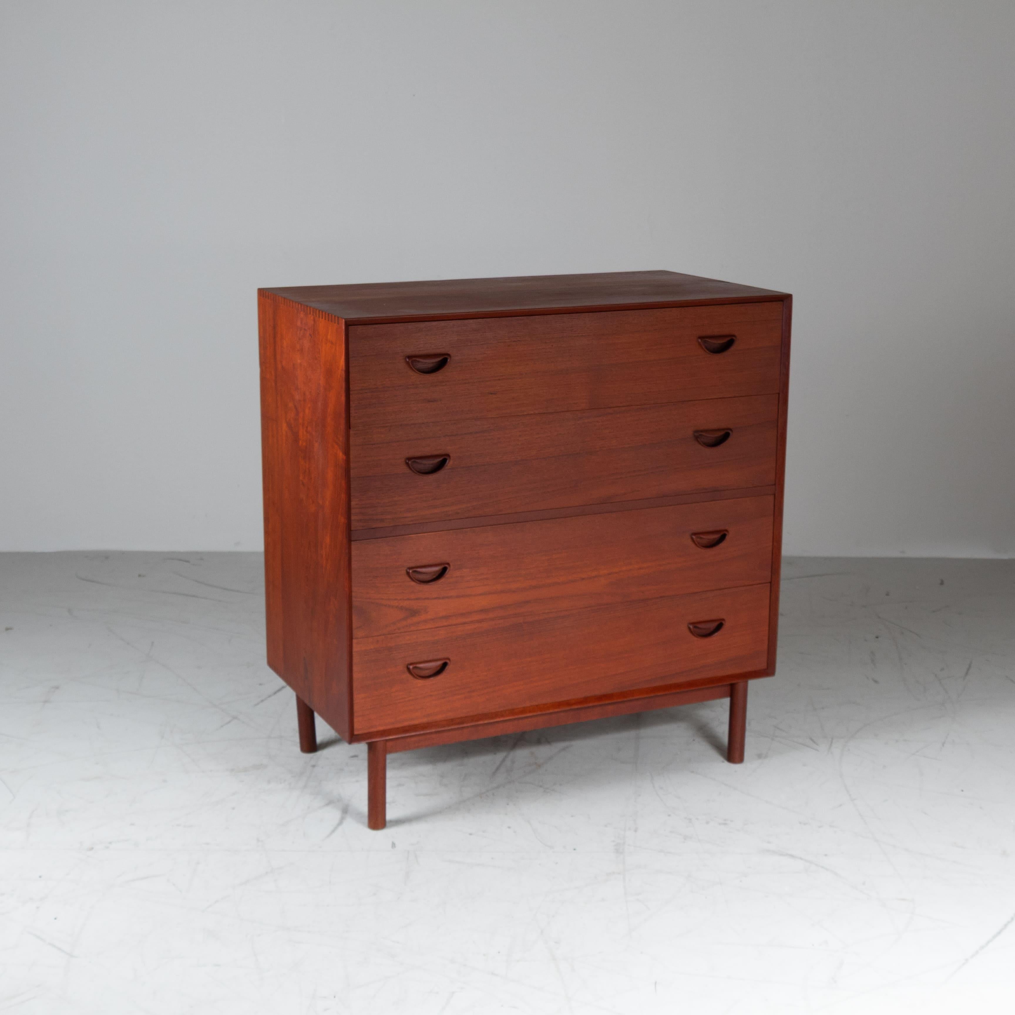 Danish Peter Hvidt and Orla Mølgaard-Nielsen chest of drawers, Søborg Møbelfabrik, 1954 For Sale