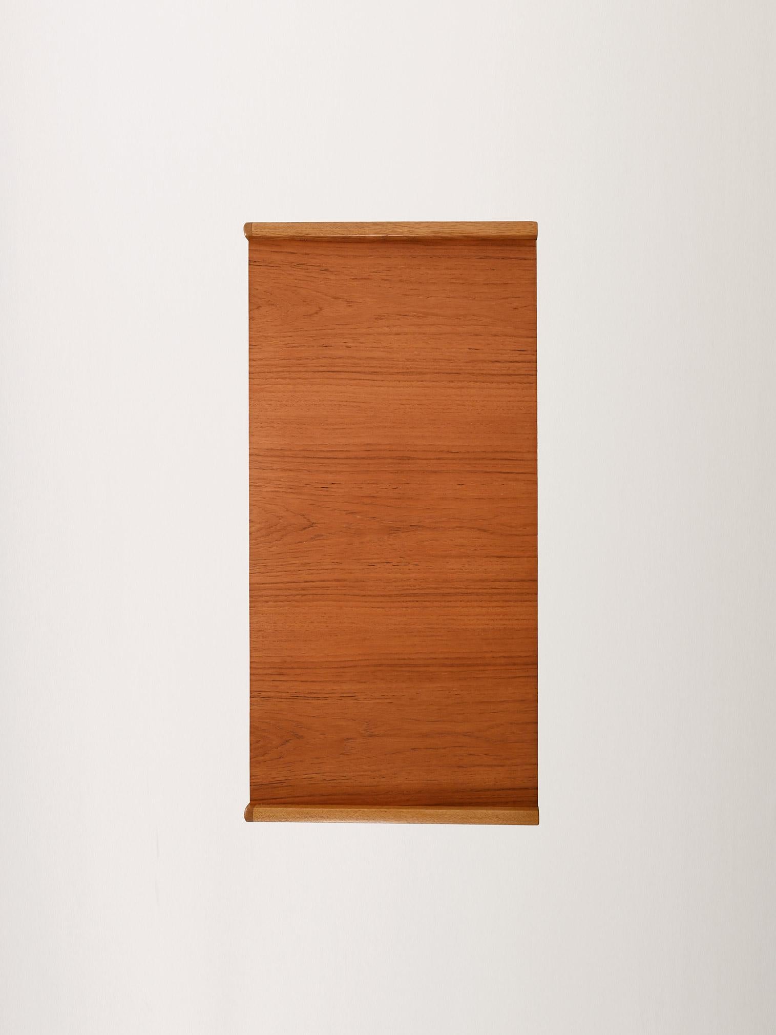 Cassettiera scandinava ’50-60 in teak e rovere For Sale 1