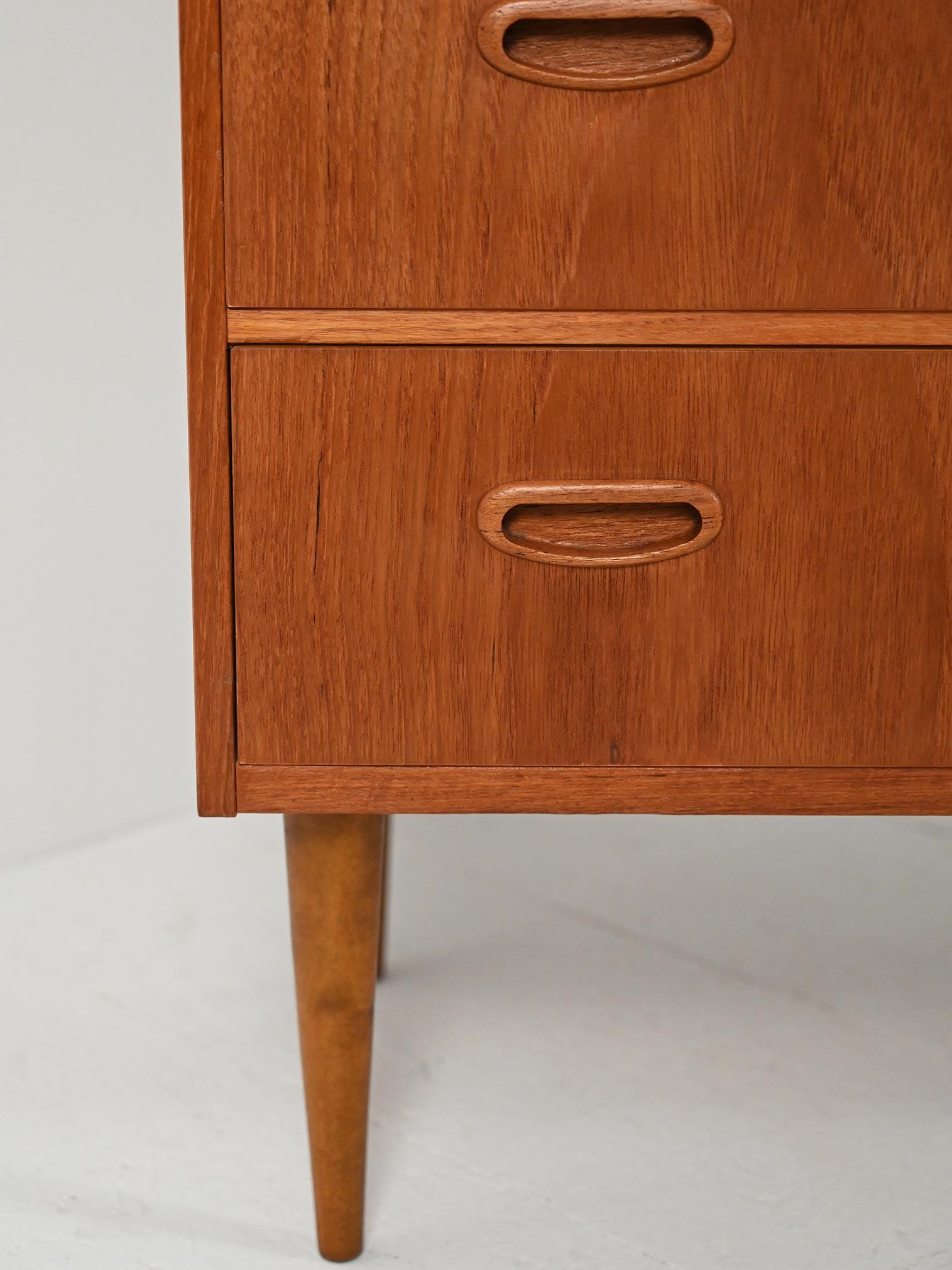 Mid-20th Century Cassettiera scandinava anni ’50-60 in teak For Sale