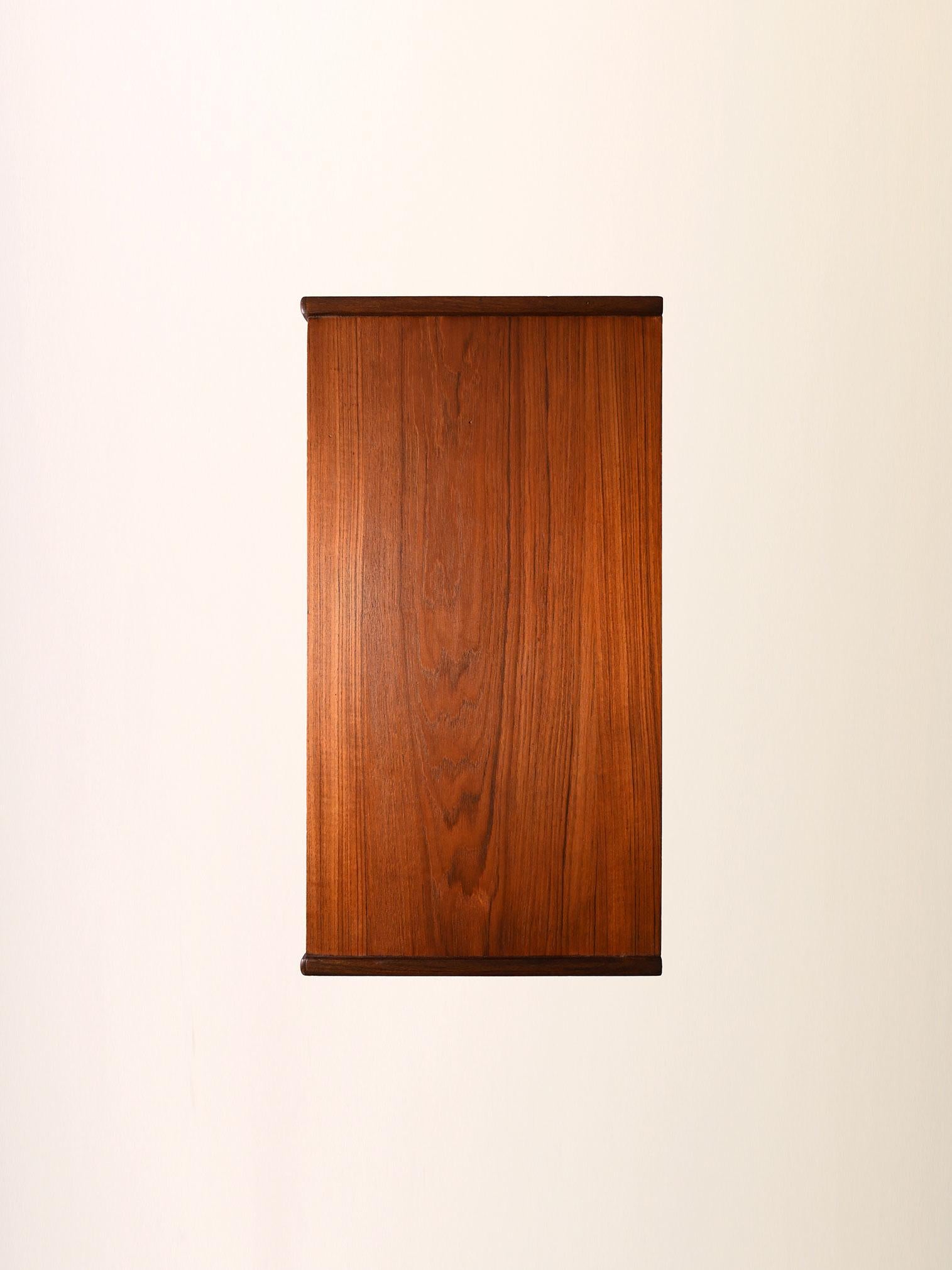 Teak Cassettiera scandinava anni ’50/’60 in teak For Sale