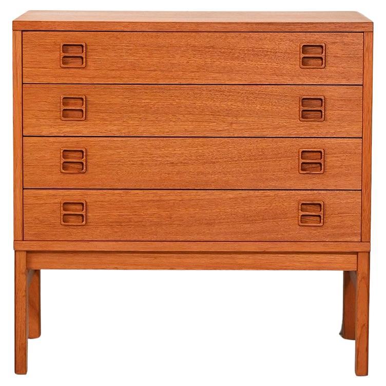 Scandinavian 60s chest of drawers with geometric taste For Sale