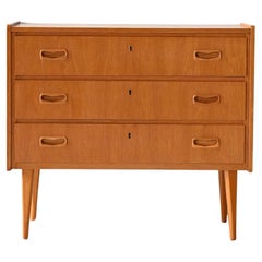 Wood Commodes and Chests of Drawers