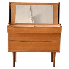 Scandinavian chest of drawers with desk