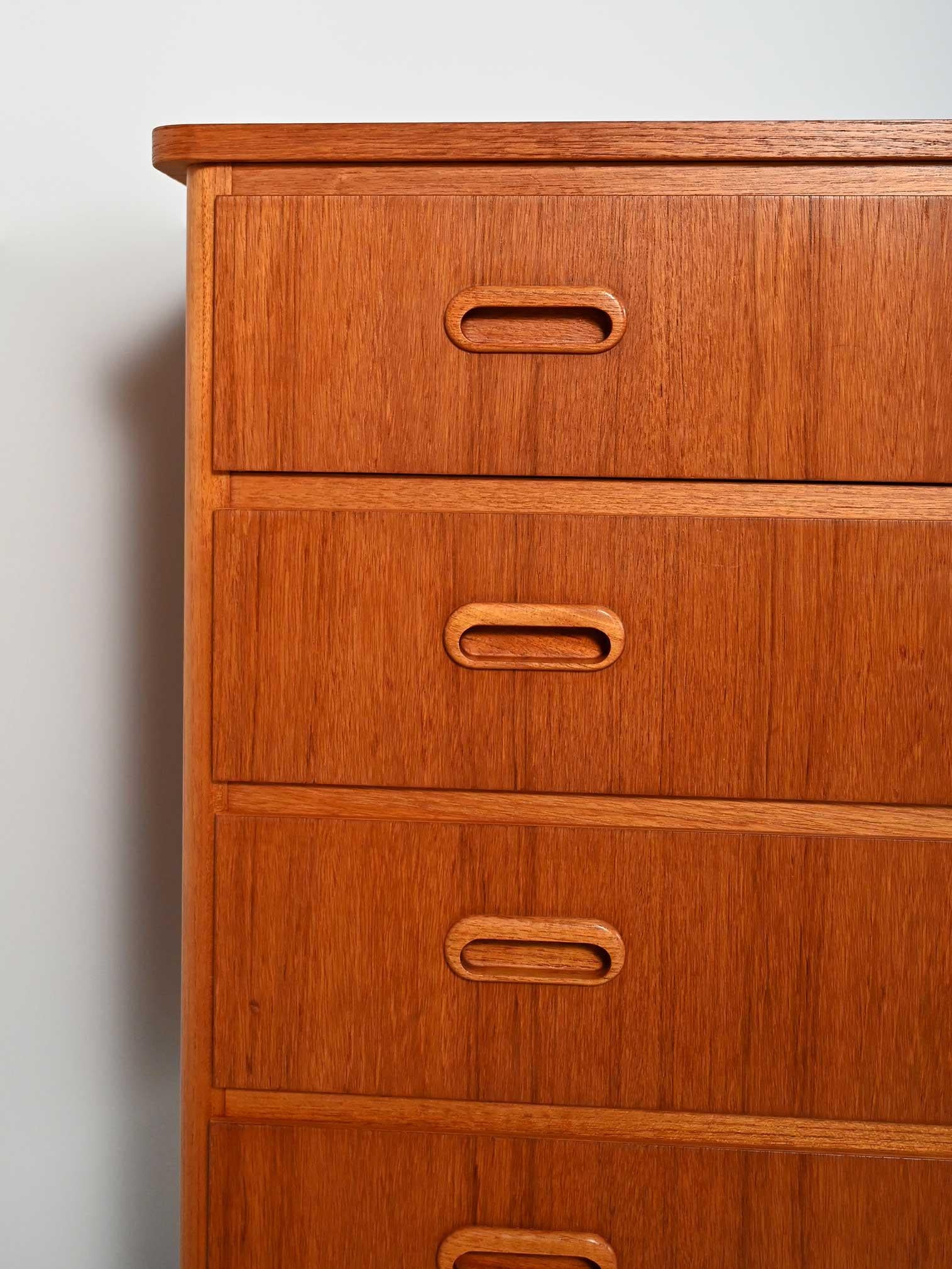 Cassettiera scandinava in teak, anni 50/60 mediados del siglo XX en venta