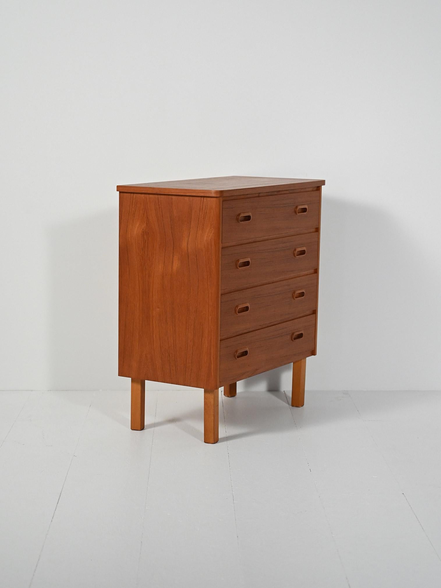 Scandinavo moderno Cassettiera scandinava in teak anni '60 in vendita