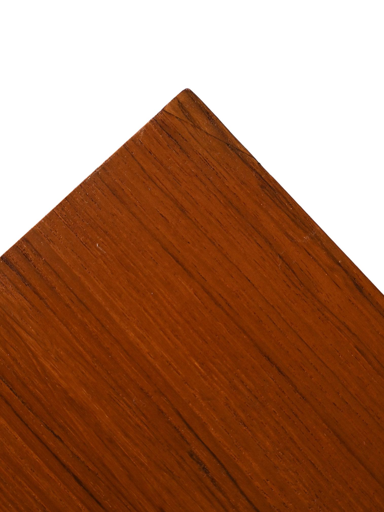 Cassettiera scandinava in teak anni ’60 en venta 1