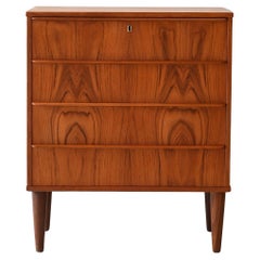 Cassettiera scandinava vintage in teak fiammato