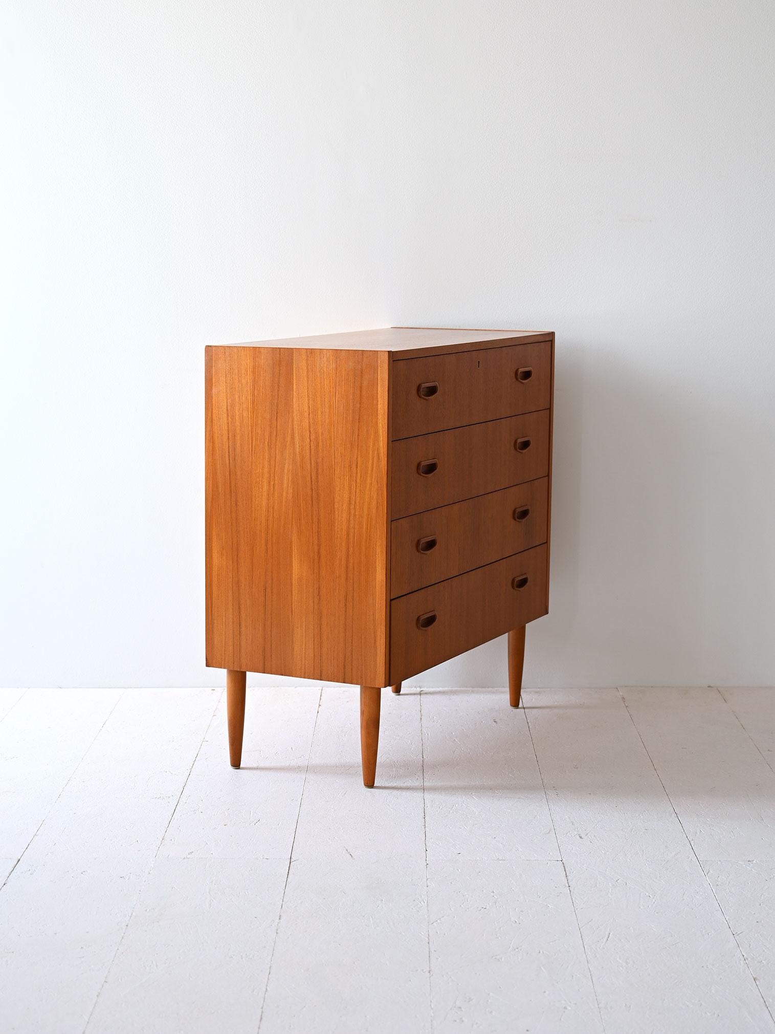 Scandinavo moderno Cassettiera svedese anni '60