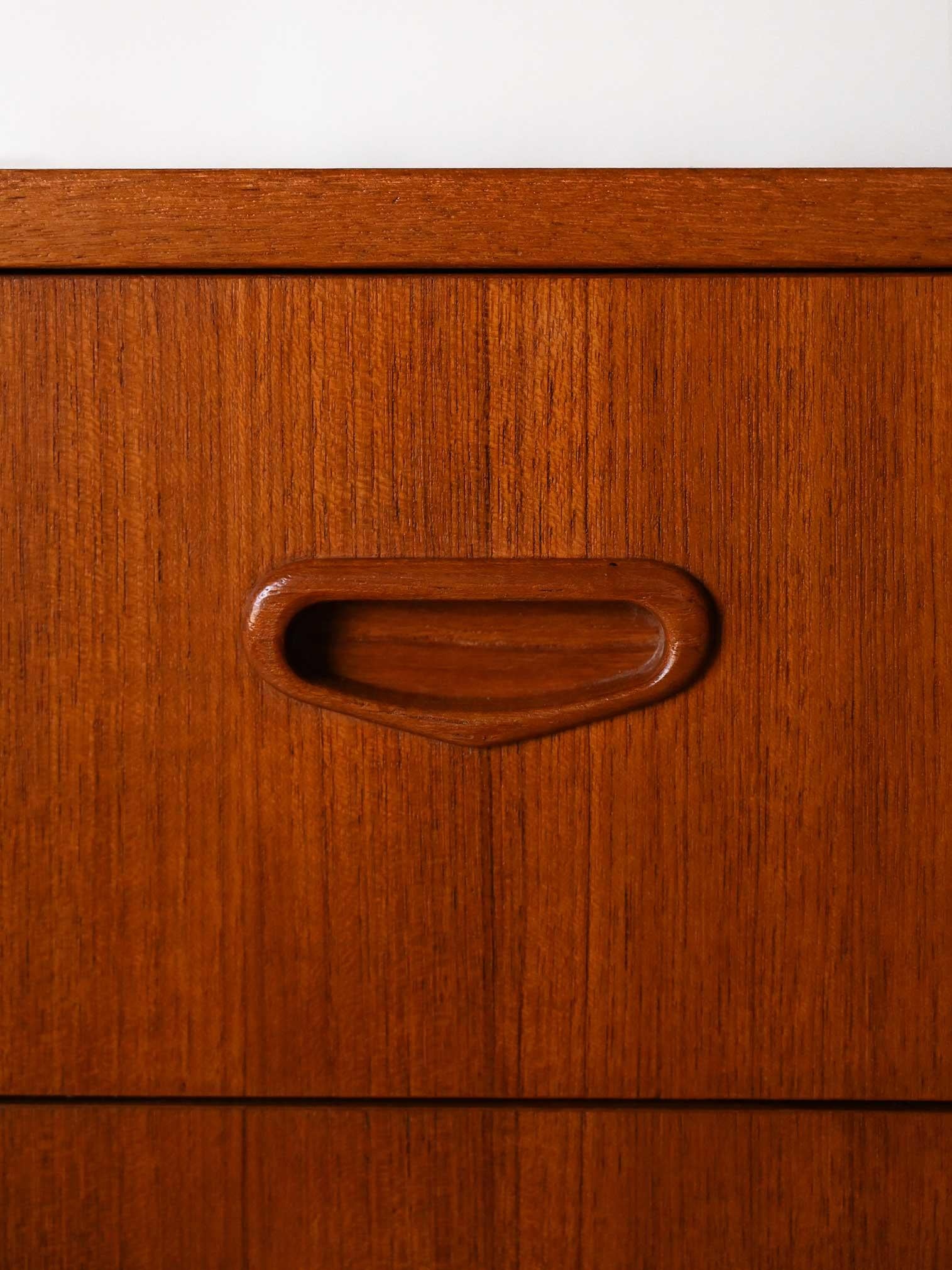 Mid-20th Century Cassettiera svedese anni '60