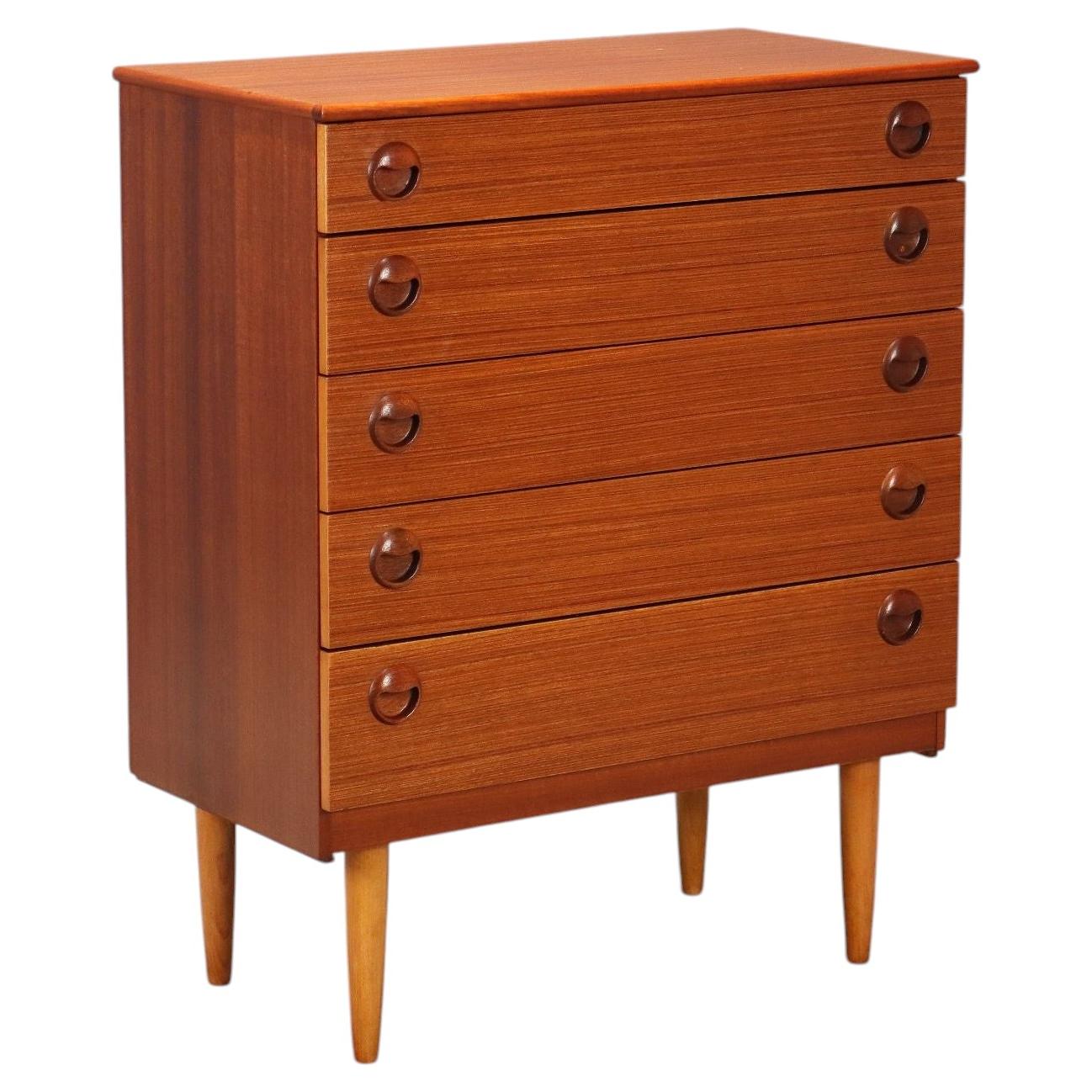 Vintage Northern European 1960s-70s chest of drawers in teak veneer wood.