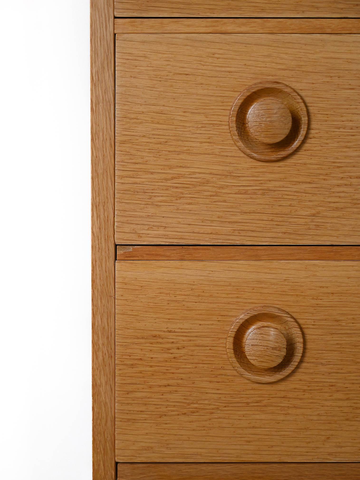Wood Vintage oak chest of drawers For Sale