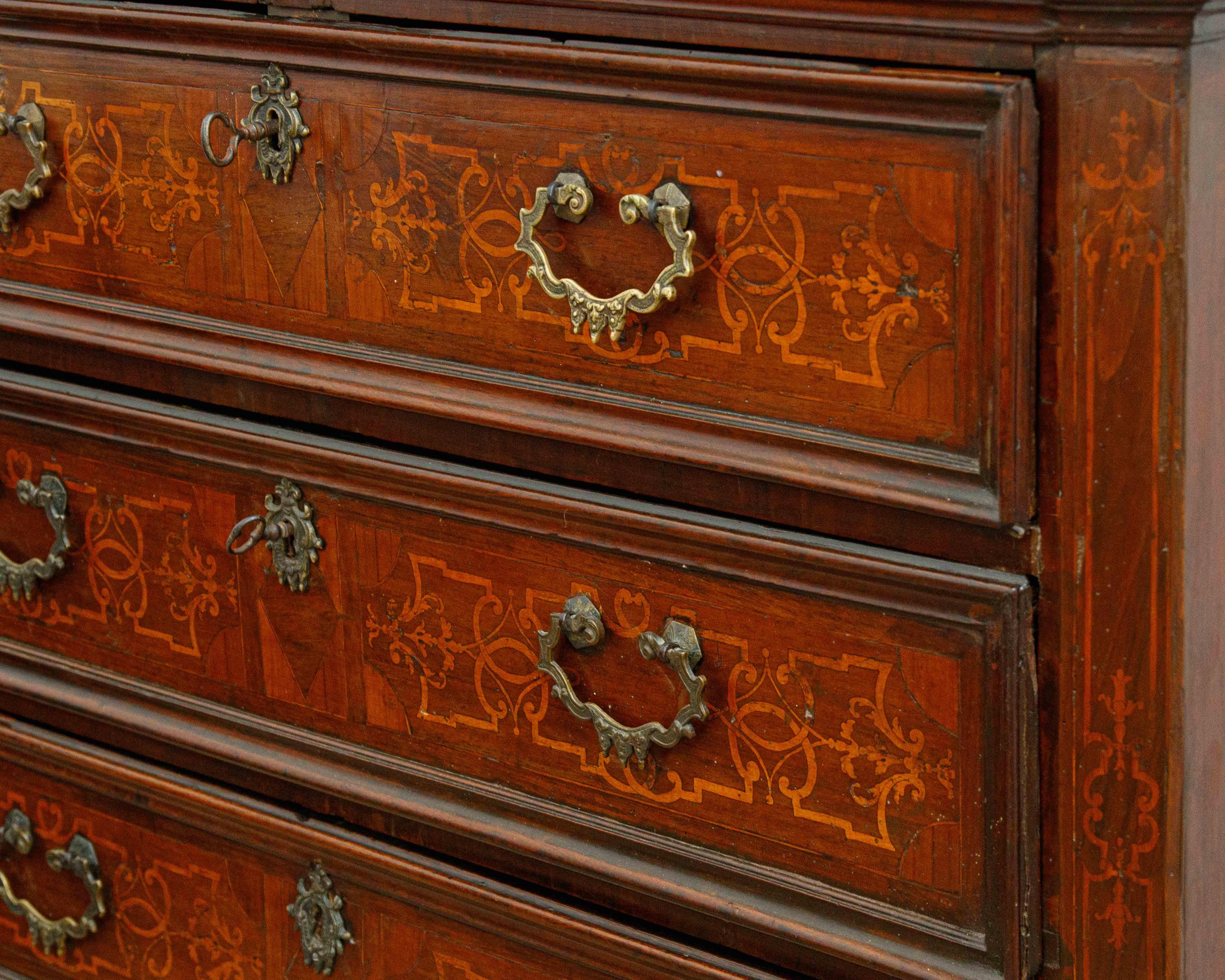 18th Century and Earlier Three-drawer chest of drawers, Lake Maggiore, 17th century For Sale