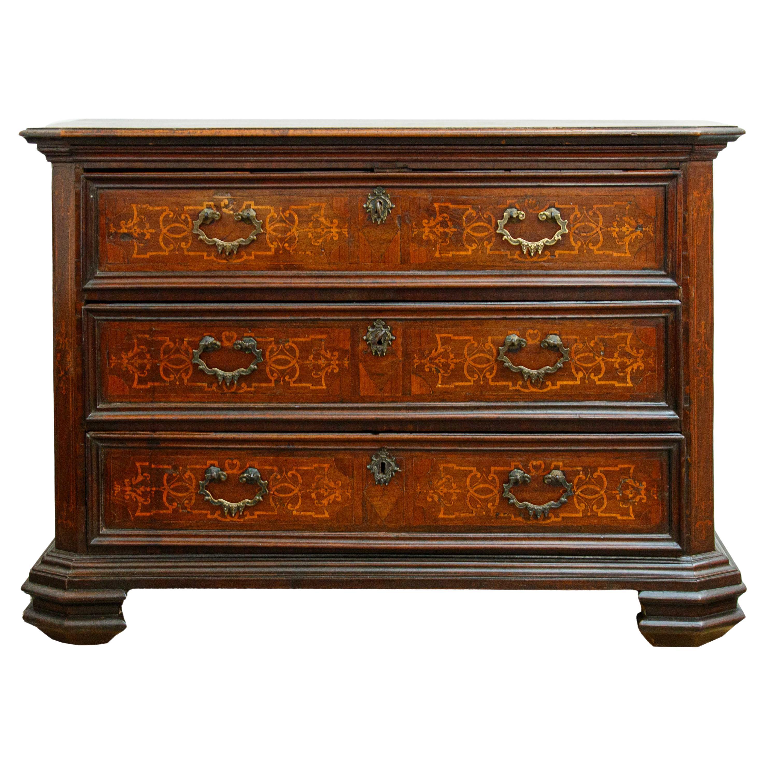 Three-drawer chest of drawers, Lake Maggiore, 17th century For Sale