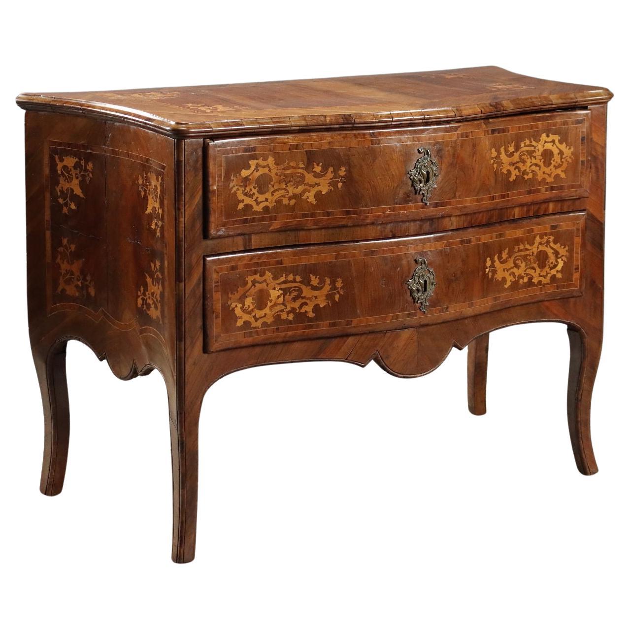 Cassettone Barocchetto in Noce Roma Metà XVIII Secolo