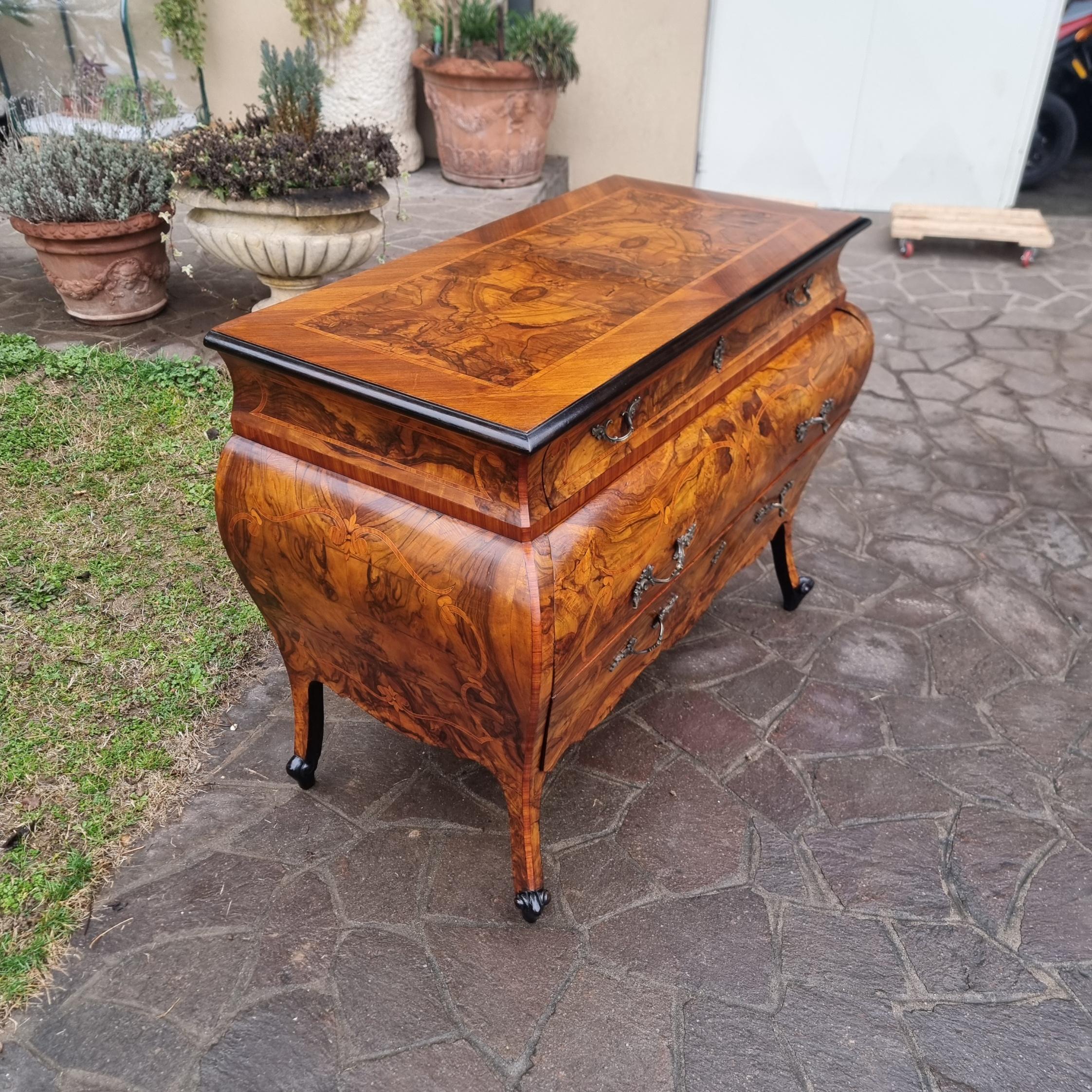 Cassettone Lombardo Fine '800 in Stile Luigi XV in vendita 2