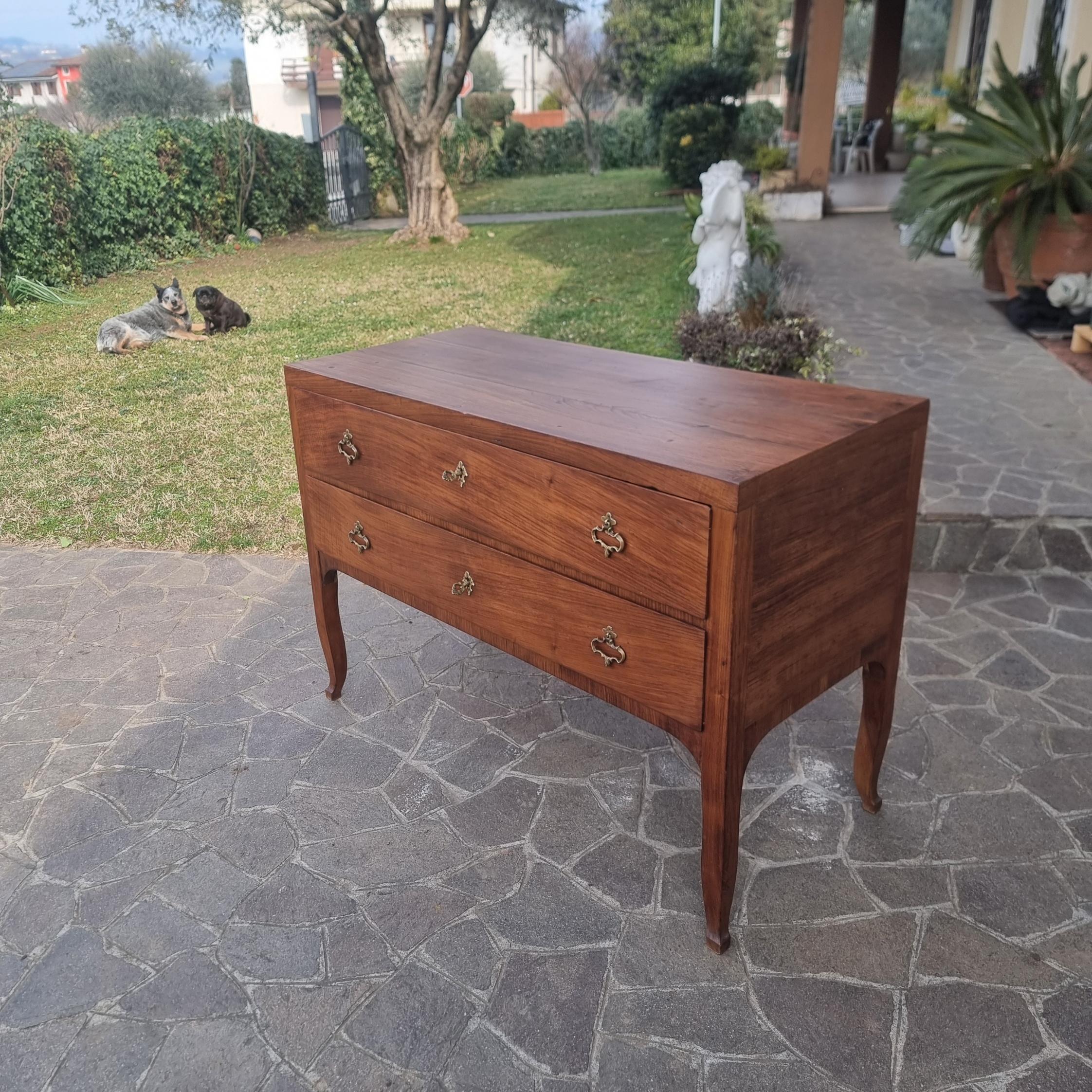 18th Century and Earlier Cassettone Vicentino Direttorio in noce del 700 in vendita