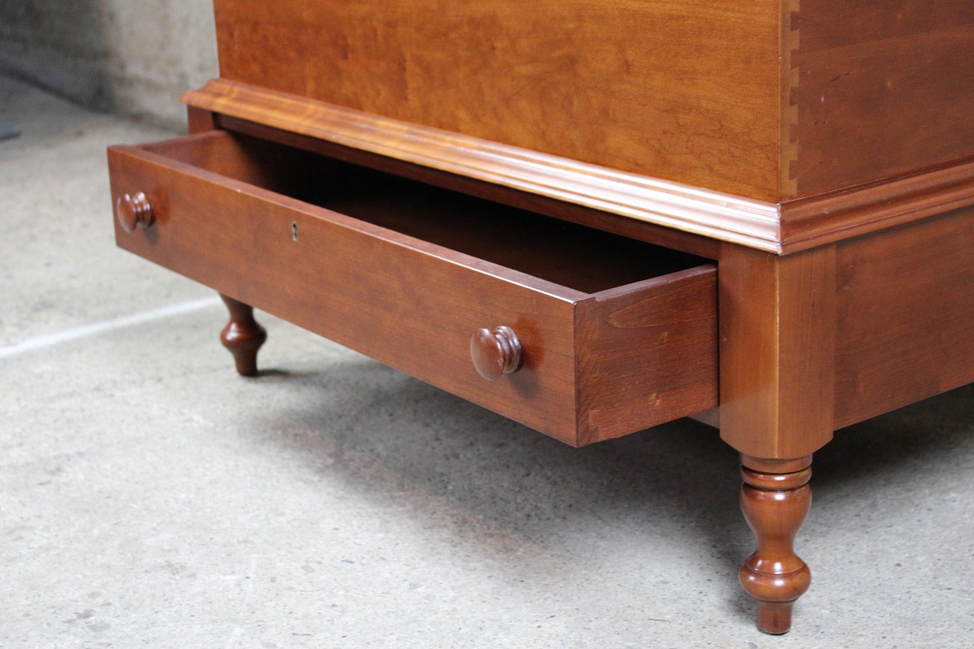 Cassidy Furniture Cherry Early American Sugar Mule Chest Farmhouse Blanket Trunk 1