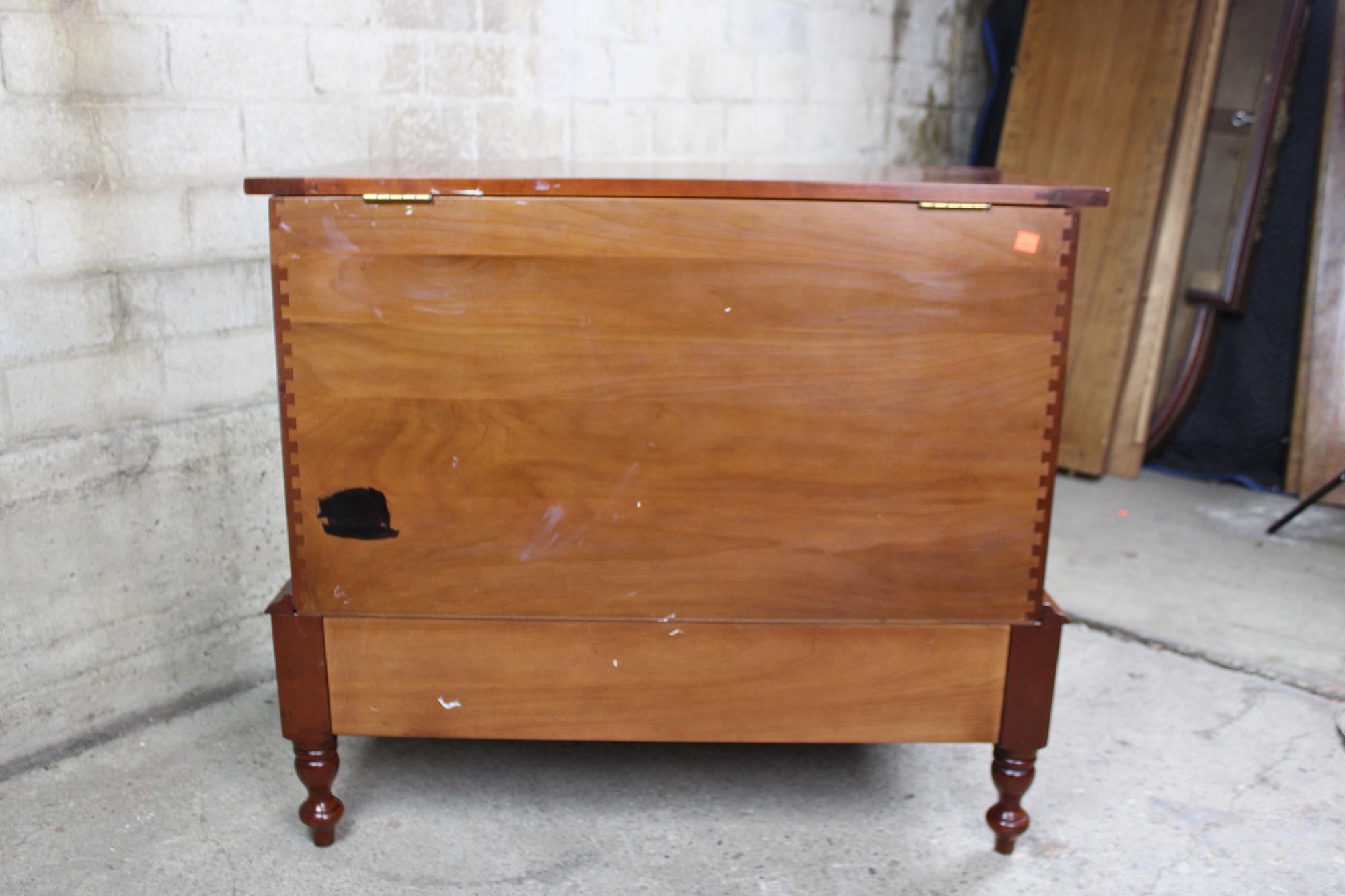 Cassidy Furniture Cherry Early American Sugar Mule Chest Farmhouse Blanket Trunk 3