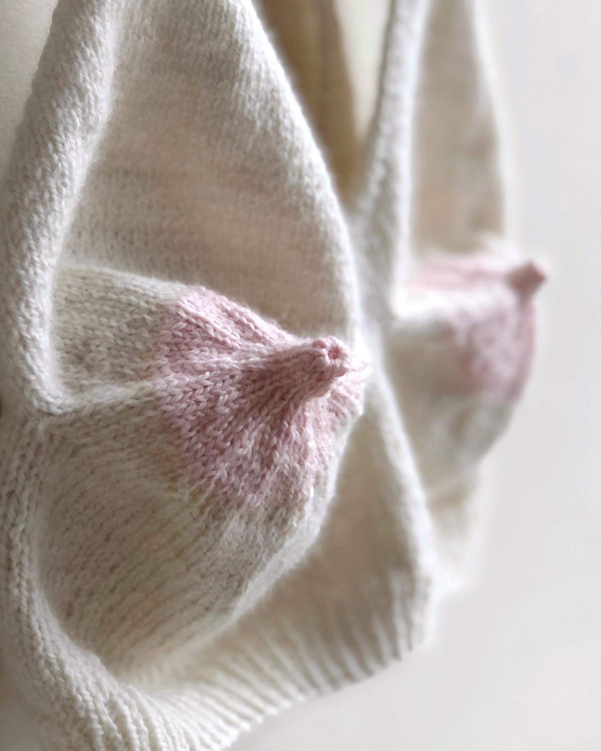MomBra 2 – Sculpture von Cassie Arnold