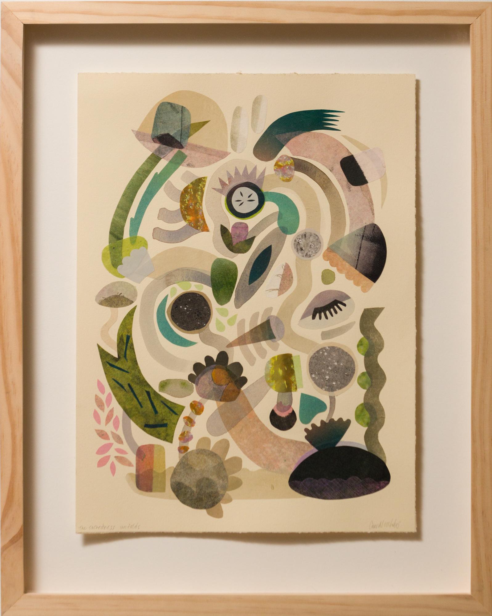„Die Heiligen Dreifaltigkeit entfaltet sich“, Abstrakte, gerahmte Monodrucke, Aquarellfarben – Mixed Media Art von Cassie Normandy White