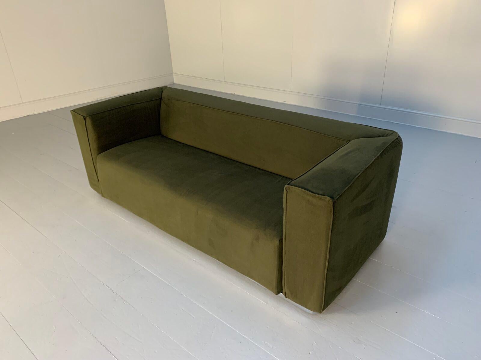 Cassina “180 Blox” 2.5 Seat Sofa – in Green Moleskin For Sale 1