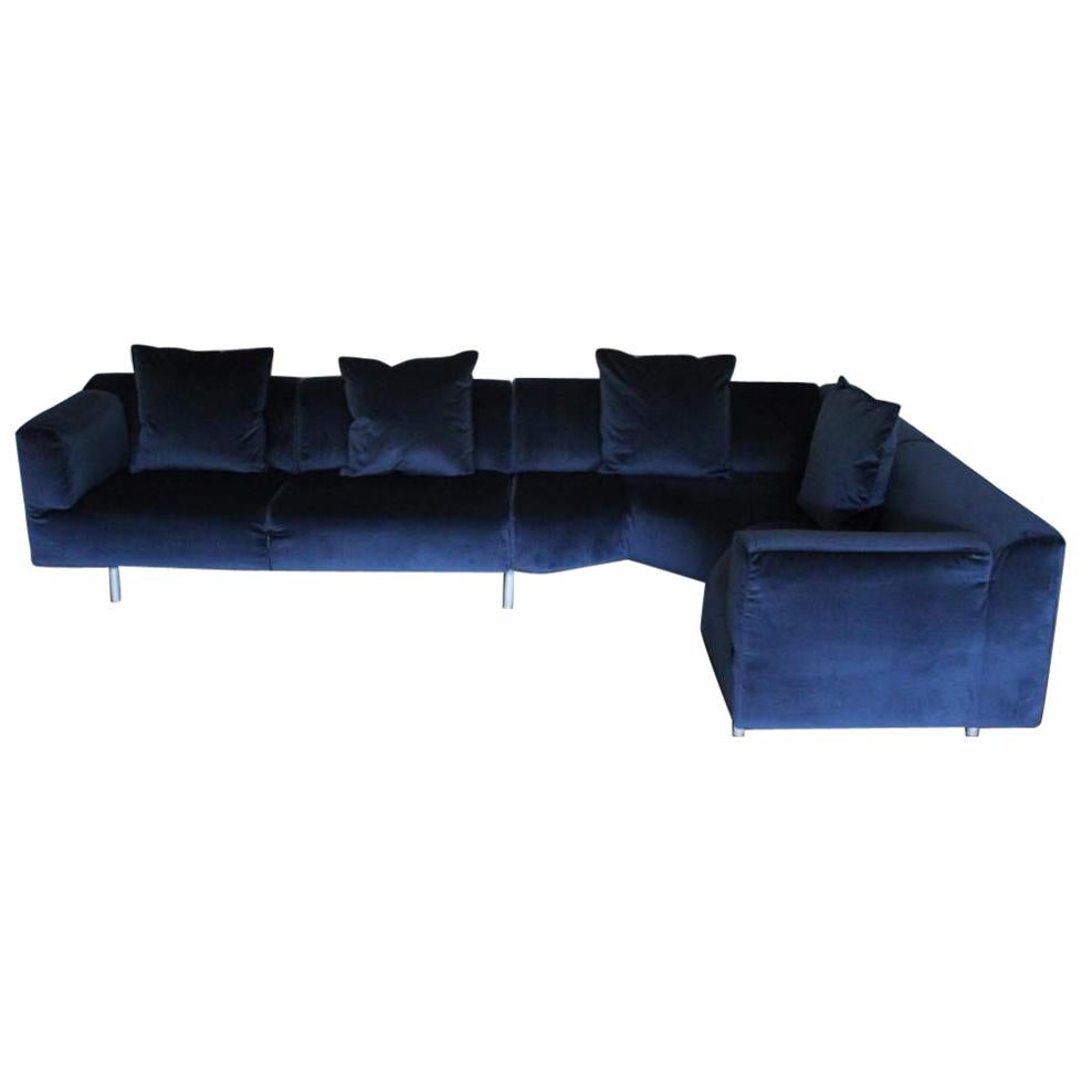 Cassina “250 MET” L-Shape Sectional Sofa in Navy Blue Velvet in vendita