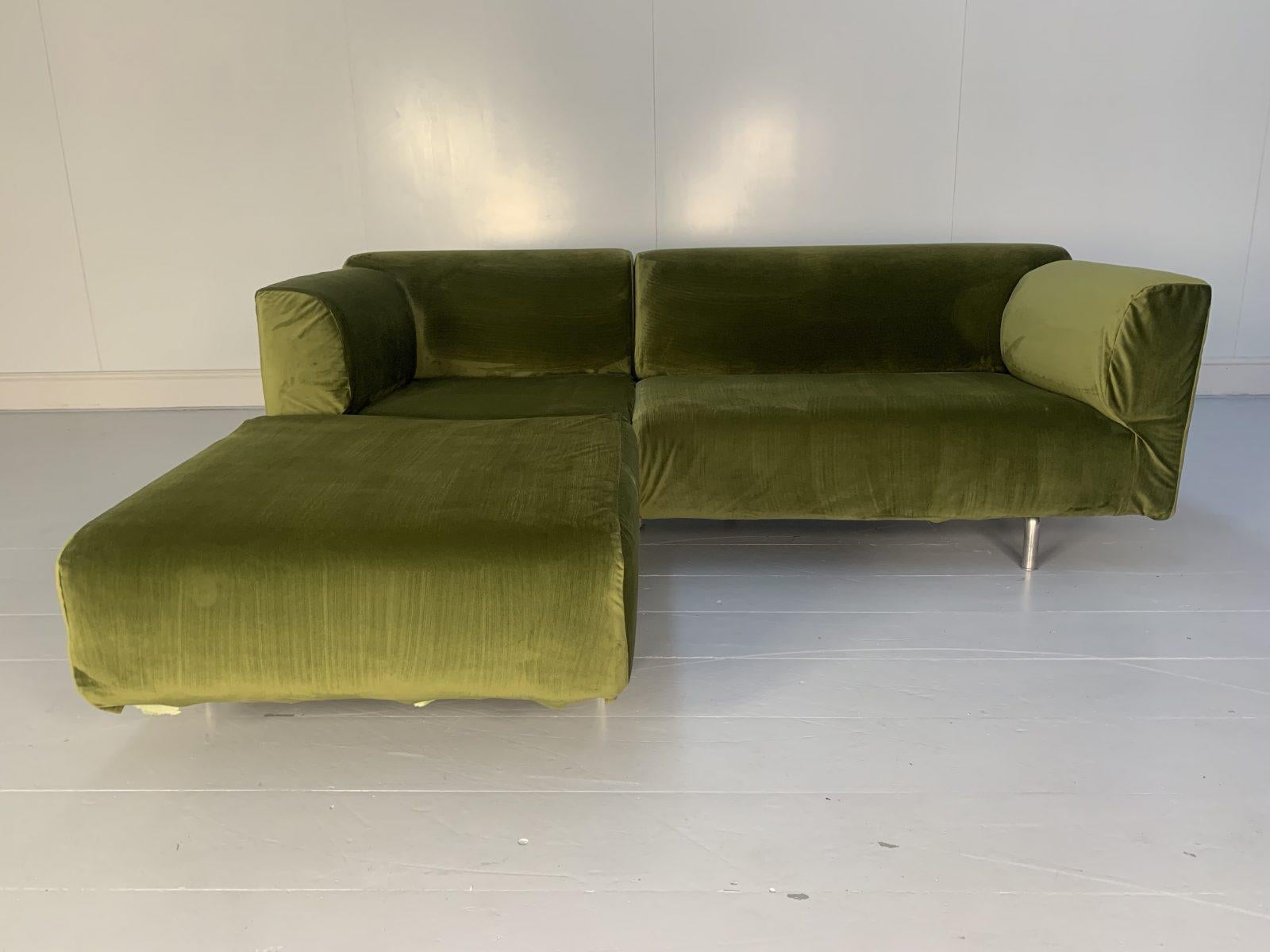 This is superb, immaculately-presented “250 Met” 3-Seat sectional, compact L-Shape Sofa, from the world renown Italian furniture house of Cassina.

In a world of temporary pleasures, Cassina create beautiful furniture that remains a joy