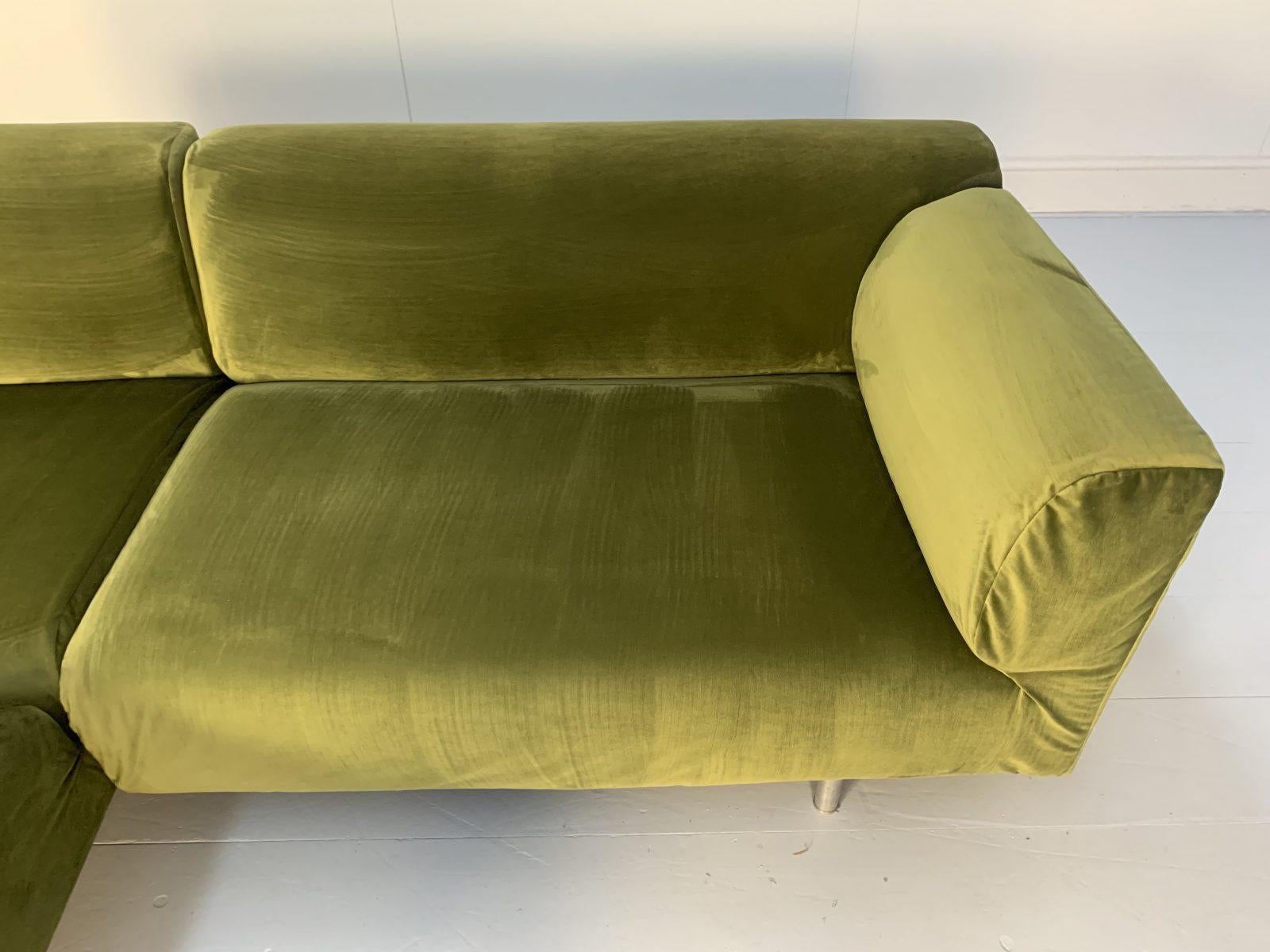 Cassina “250 Met” L-Shape Sofa in Green Velvet For Sale 1