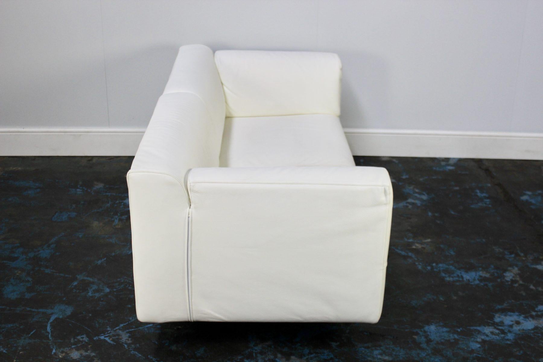 Cassina “250 Met” Large 2-Seat Sofa in Chalk White Leather For Sale 6
