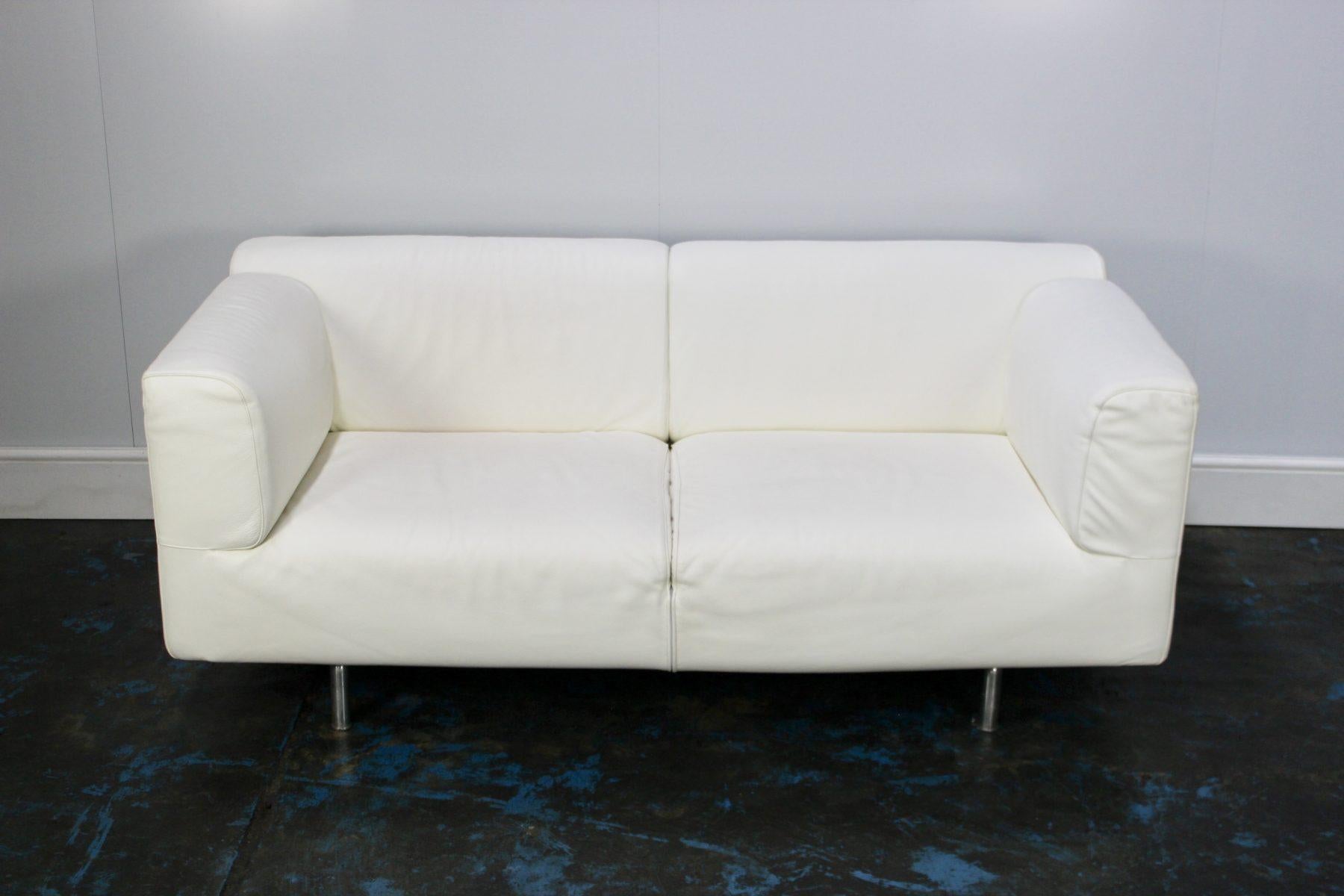 Cassina “250 Met” Large 2-Seat Sofa in Chalk White Leather In Good Condition For Sale In Barrowford, GB