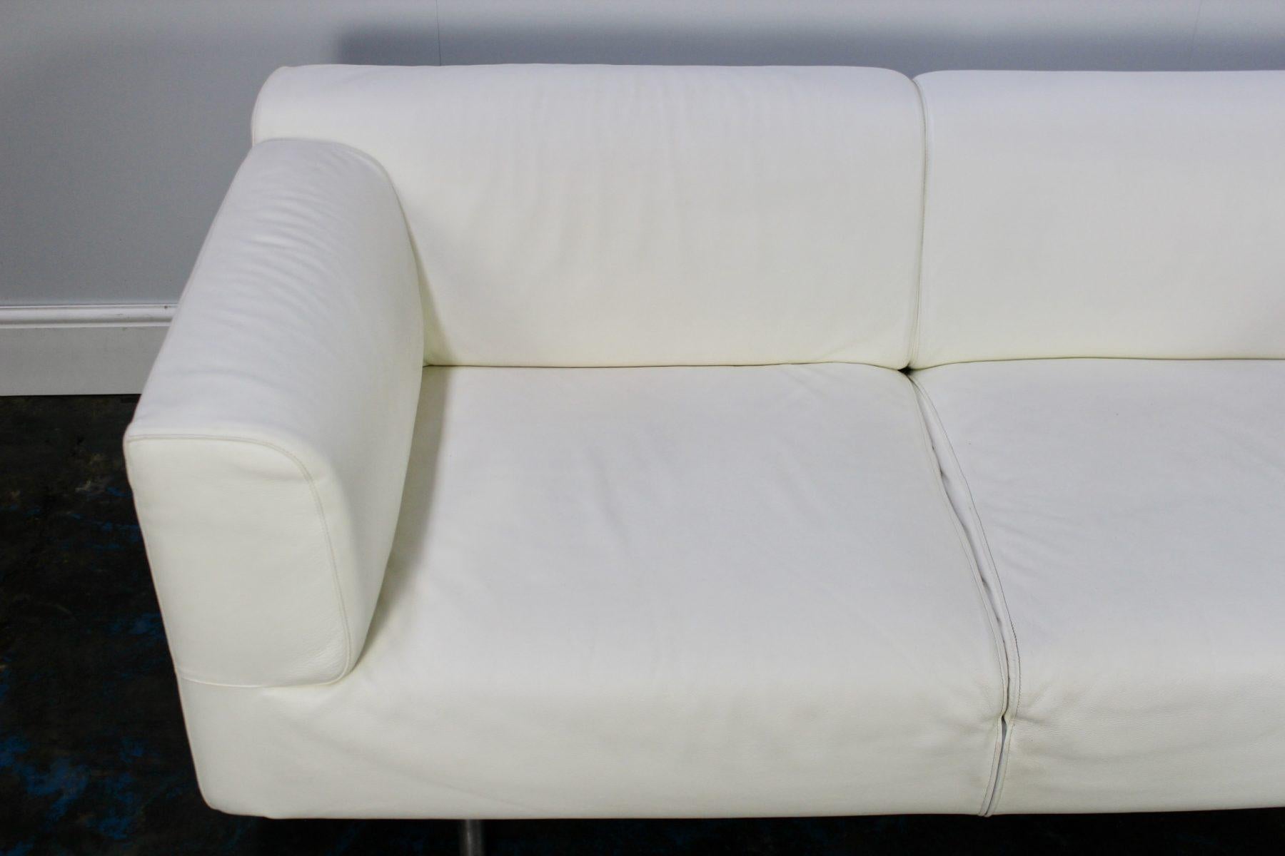 Cassina “250 Met” Large 2-Seat Sofa in Chalk White Leather For Sale 4