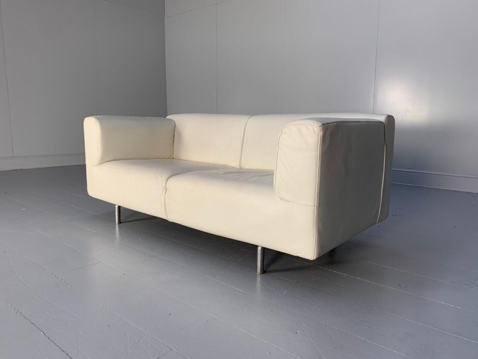 Grand canapé 2 places Cassina 250 Met - en cuir blanc Bon état - En vente à Barrowford, GB