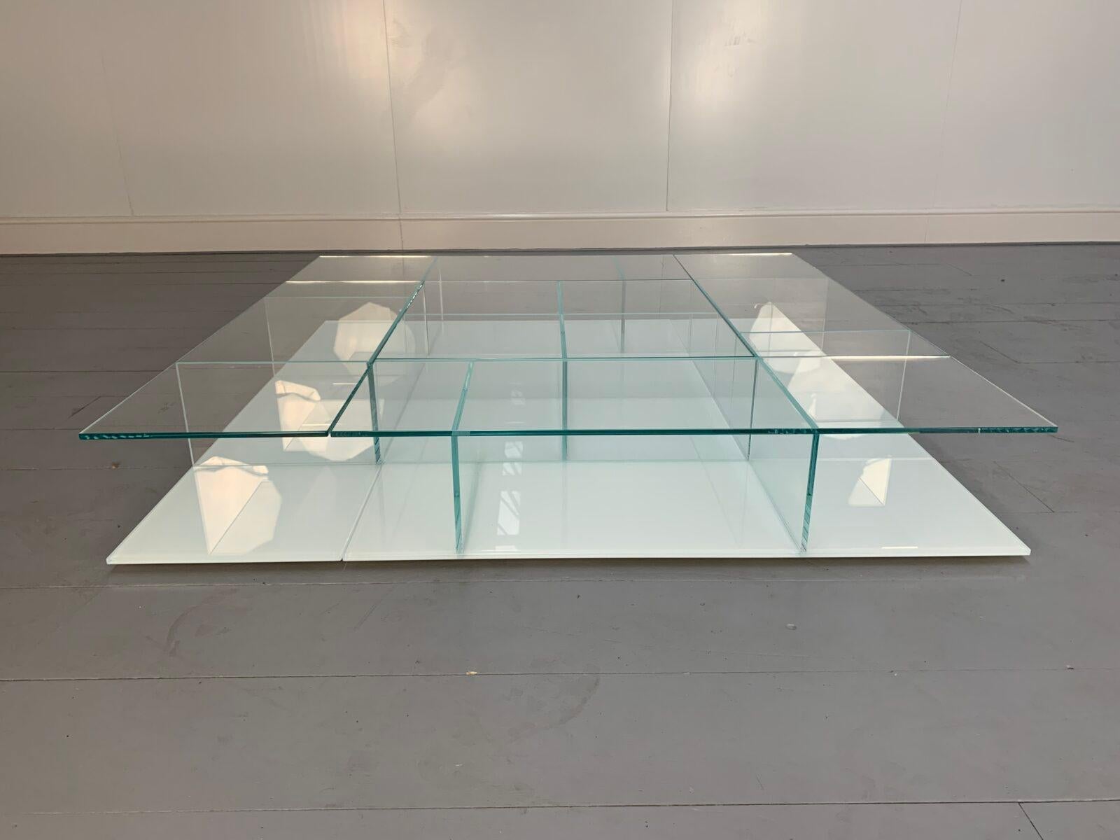 XXIe siècle et contemporain Table basse Cassina « 269 Mex », en verre en vente